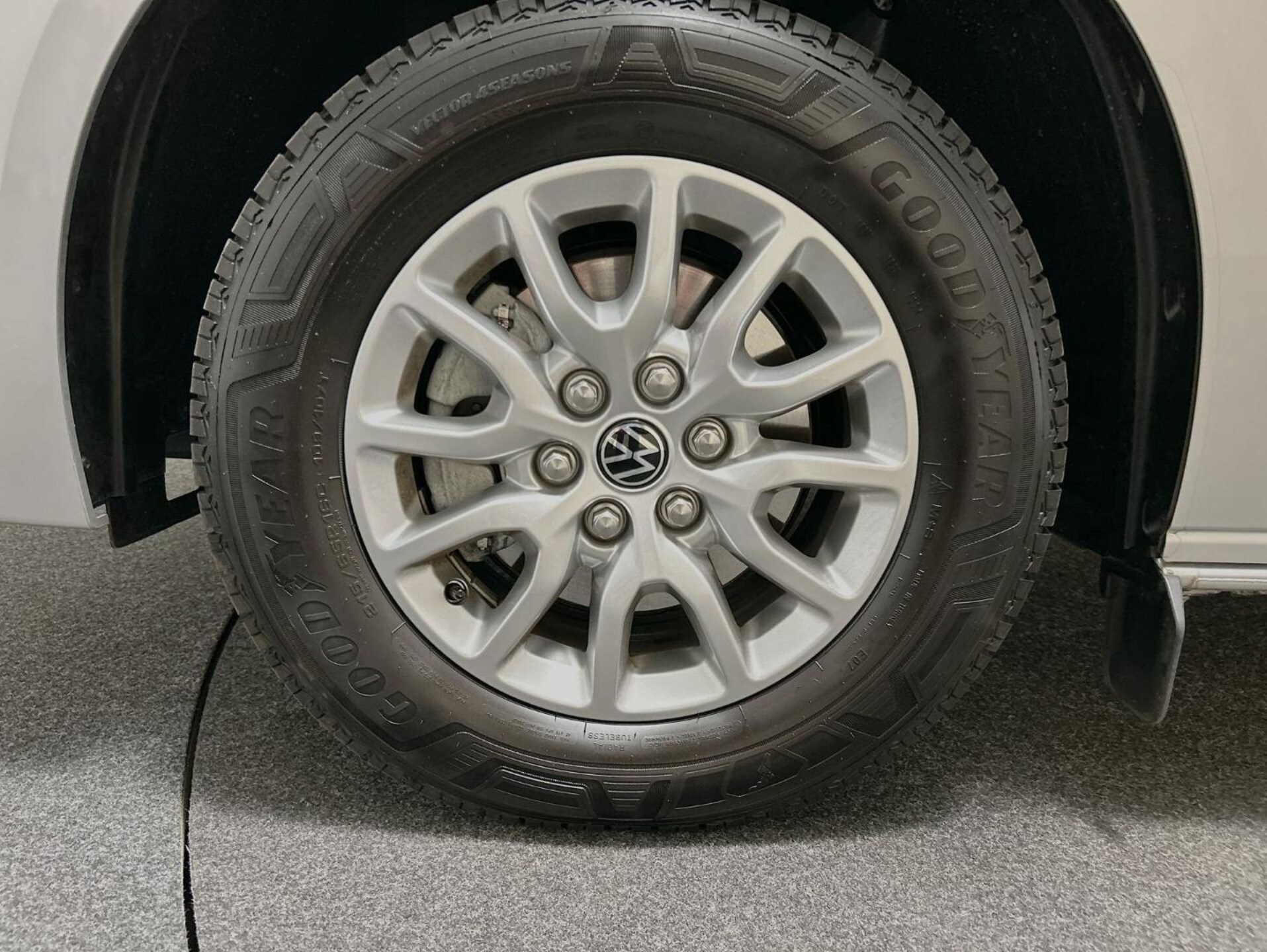Volkswagen Transporter Kasten langer Radstand