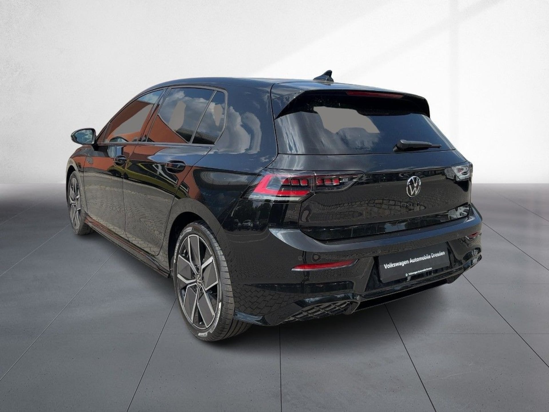 Volkswagen Golf R-Line