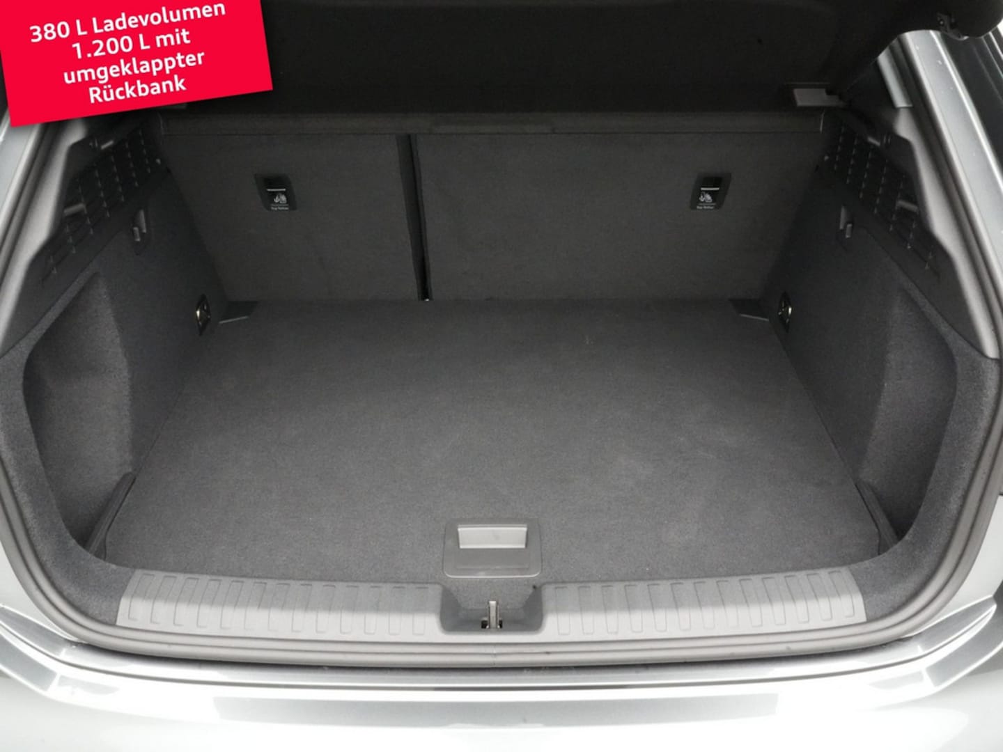 Bild über Audi A3 Sportback S line 30 TDI Schaltgetriebe - für weitere Informationen kontaktieren Sie den Audi Partner