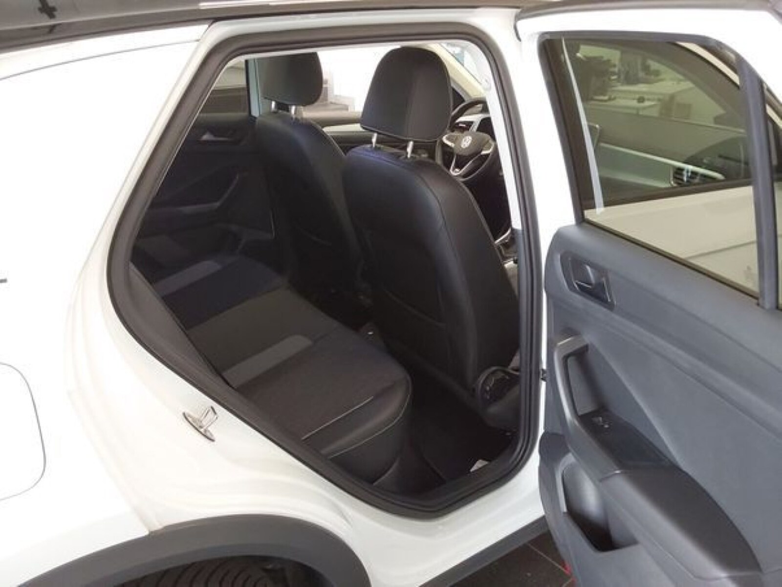 Volkswagen T-Roc – Bild 12
