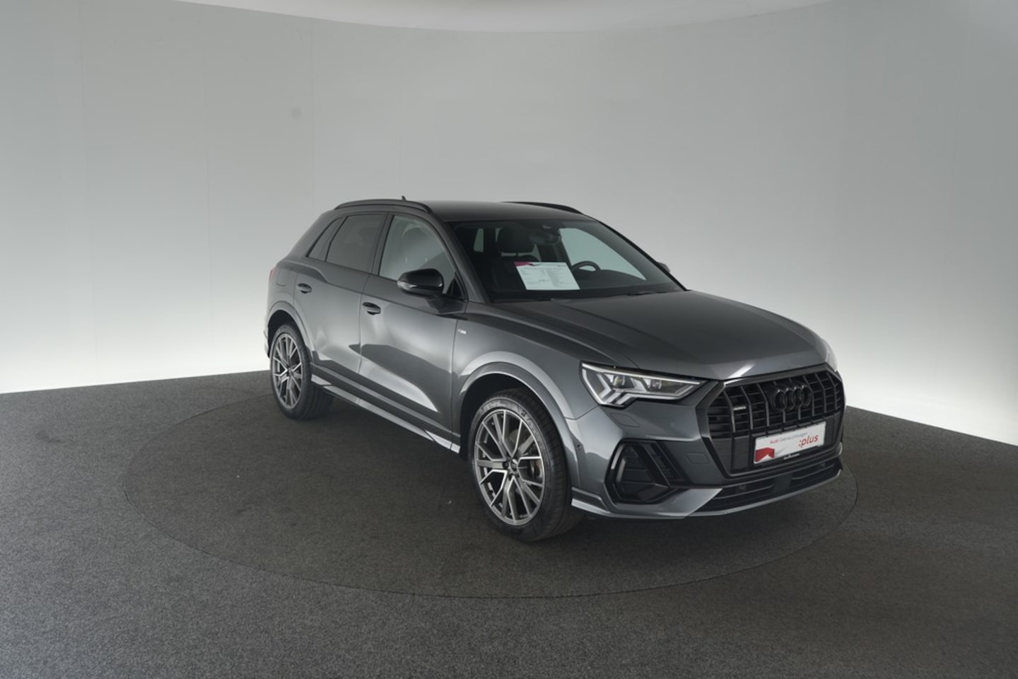 Bild über Audi Q3 TDI quattro 142 kW S tronic - für weitere Informationen kontaktieren Sie den Audi Partner