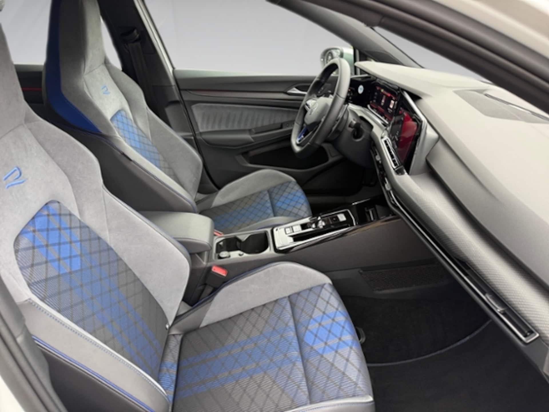 Volkswagen Golf R