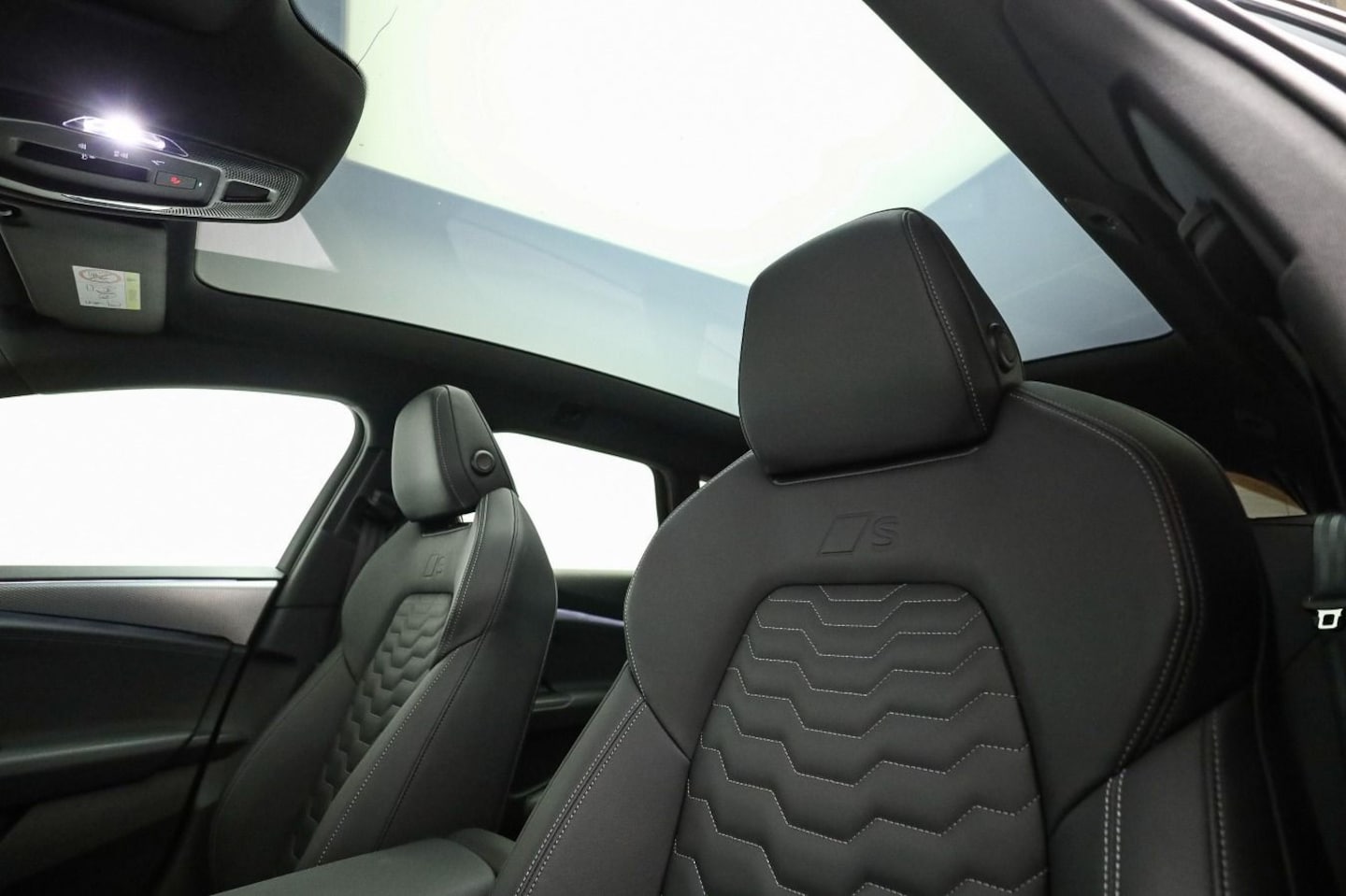 Bild über Audi A6 Avant e-tron e-tron performance - für weitere Informationen kontaktieren Sie den Audi Partner