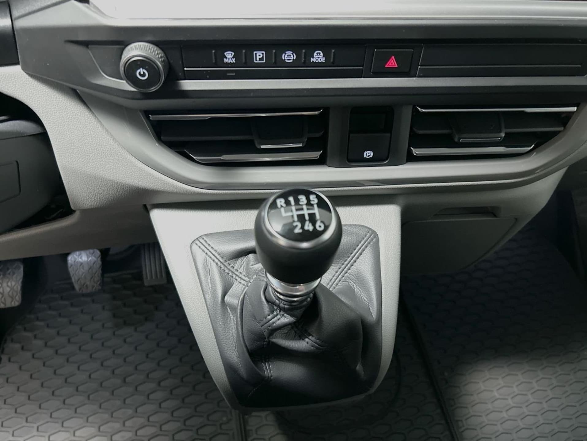 Volkswagen Transporter Kasten langer Radstand