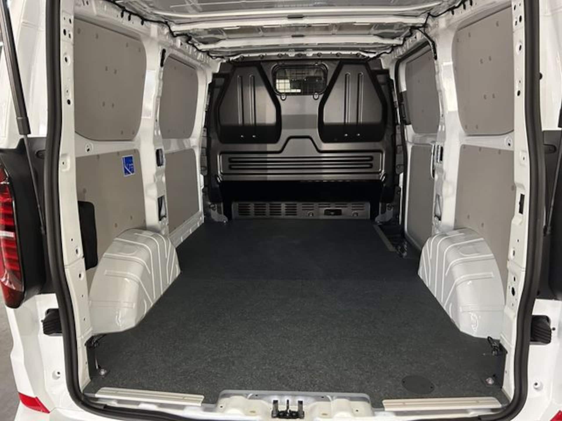 Volkswagen Transporter Kasten kurzer Radstand