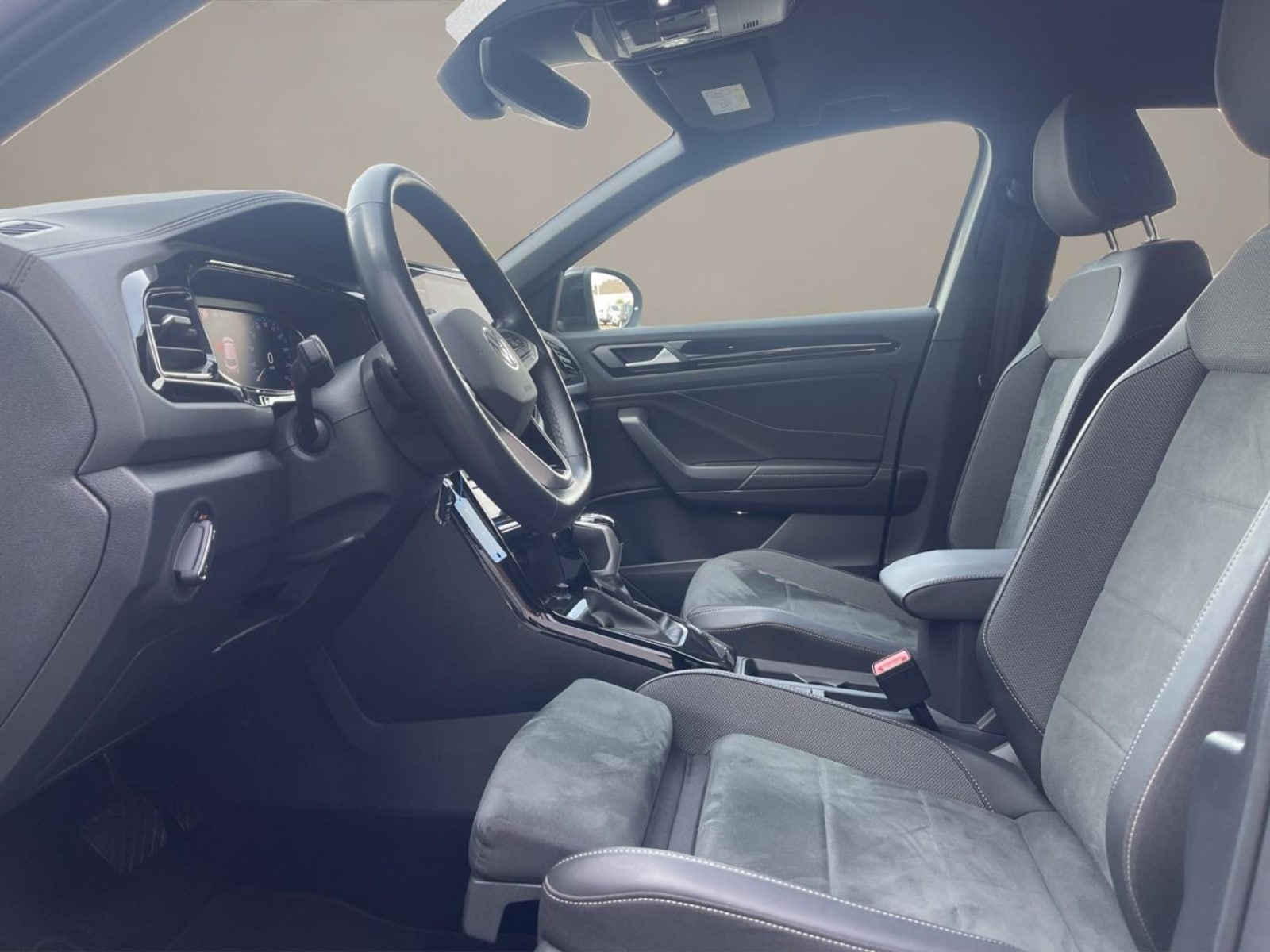 Volkswagen T-Roc – Bild 8
