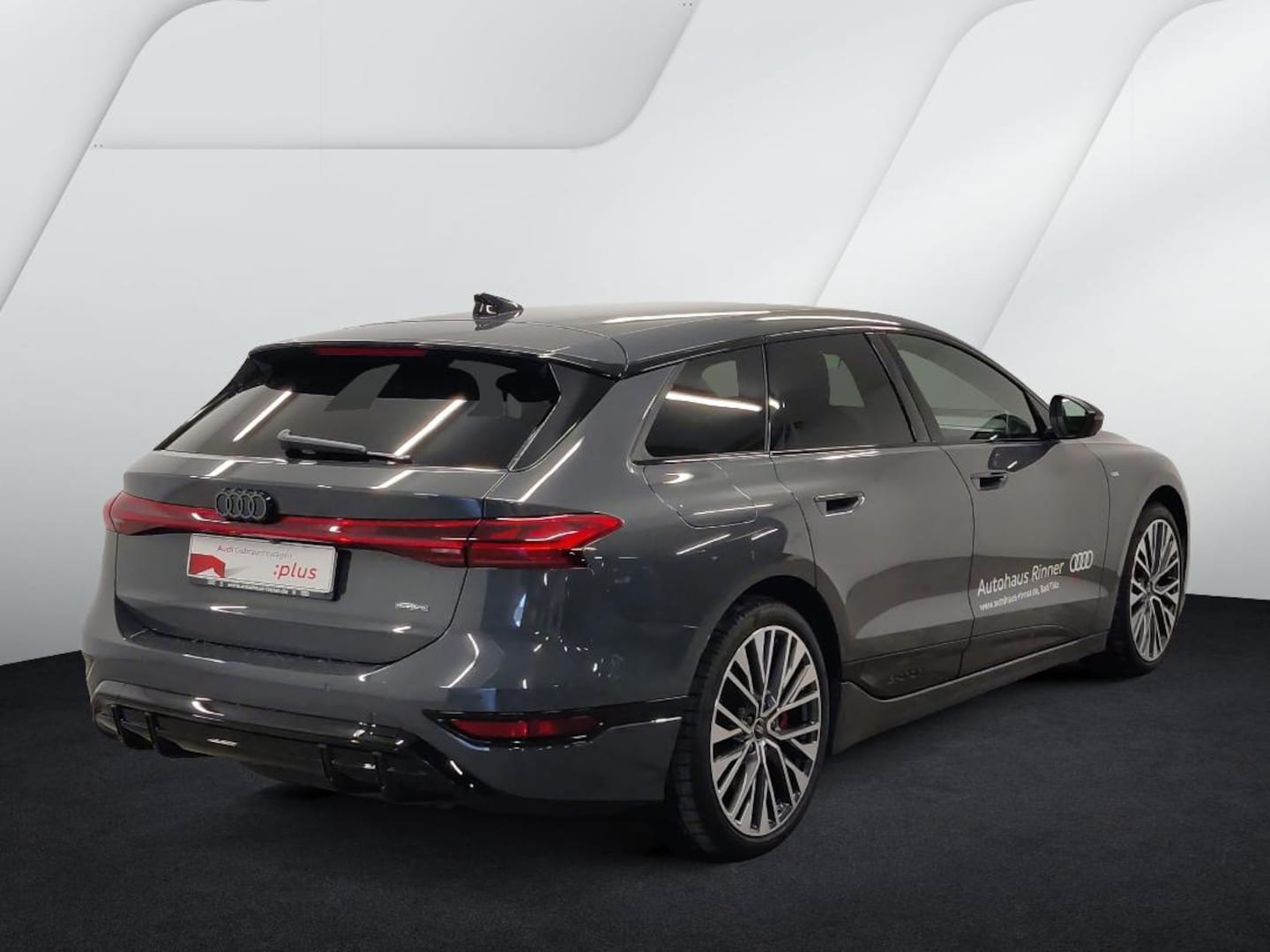 Bild über Audi A6 Avant e-tron S line business e-tron quattro 315 kW - für weitere Informationen kontaktieren Sie den Audi Partner