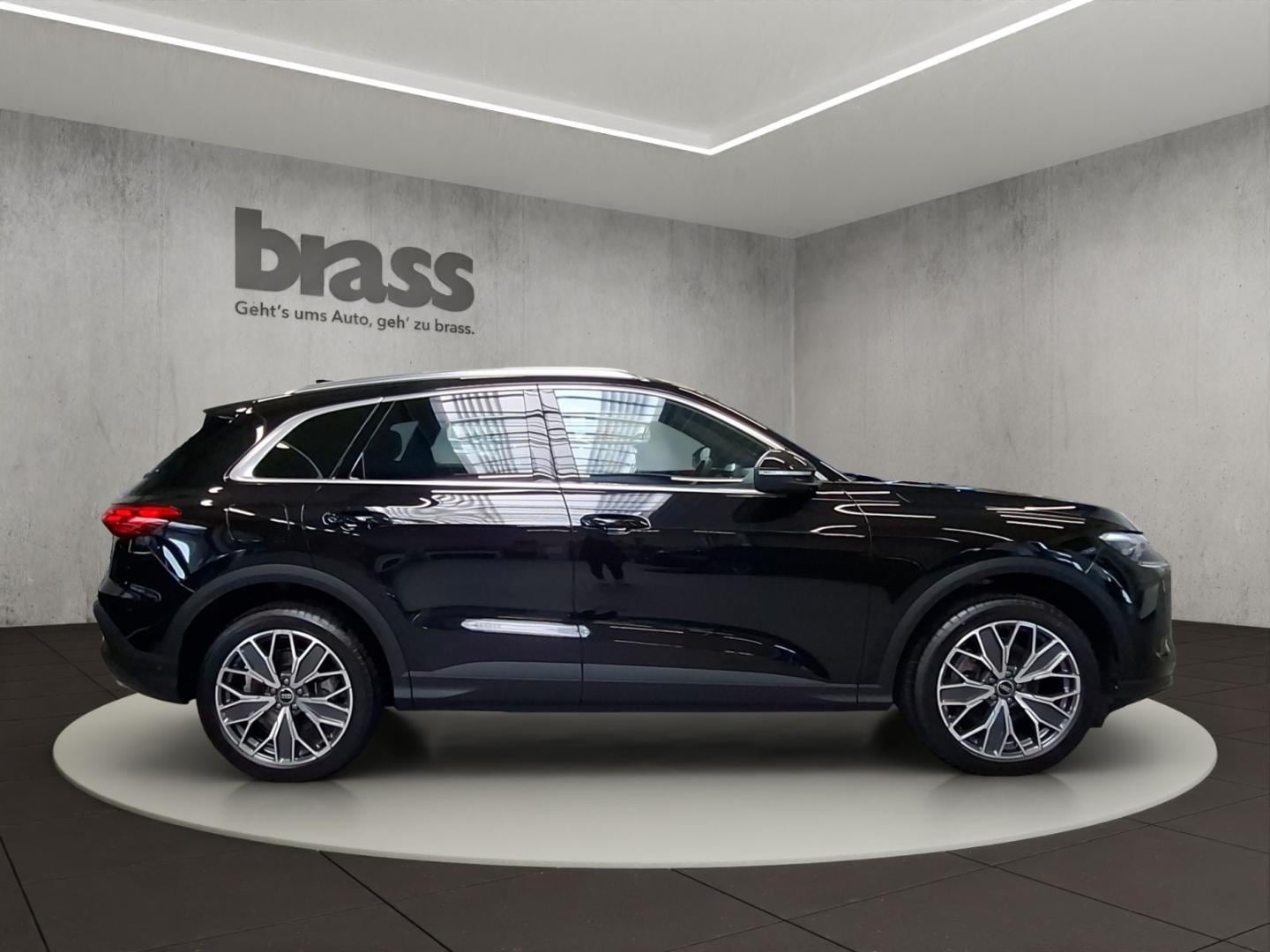 Bild über Audi Q5 SUV TFSI 150 kW S tronic - für weitere Informationen kontaktieren Sie den Audi Partner