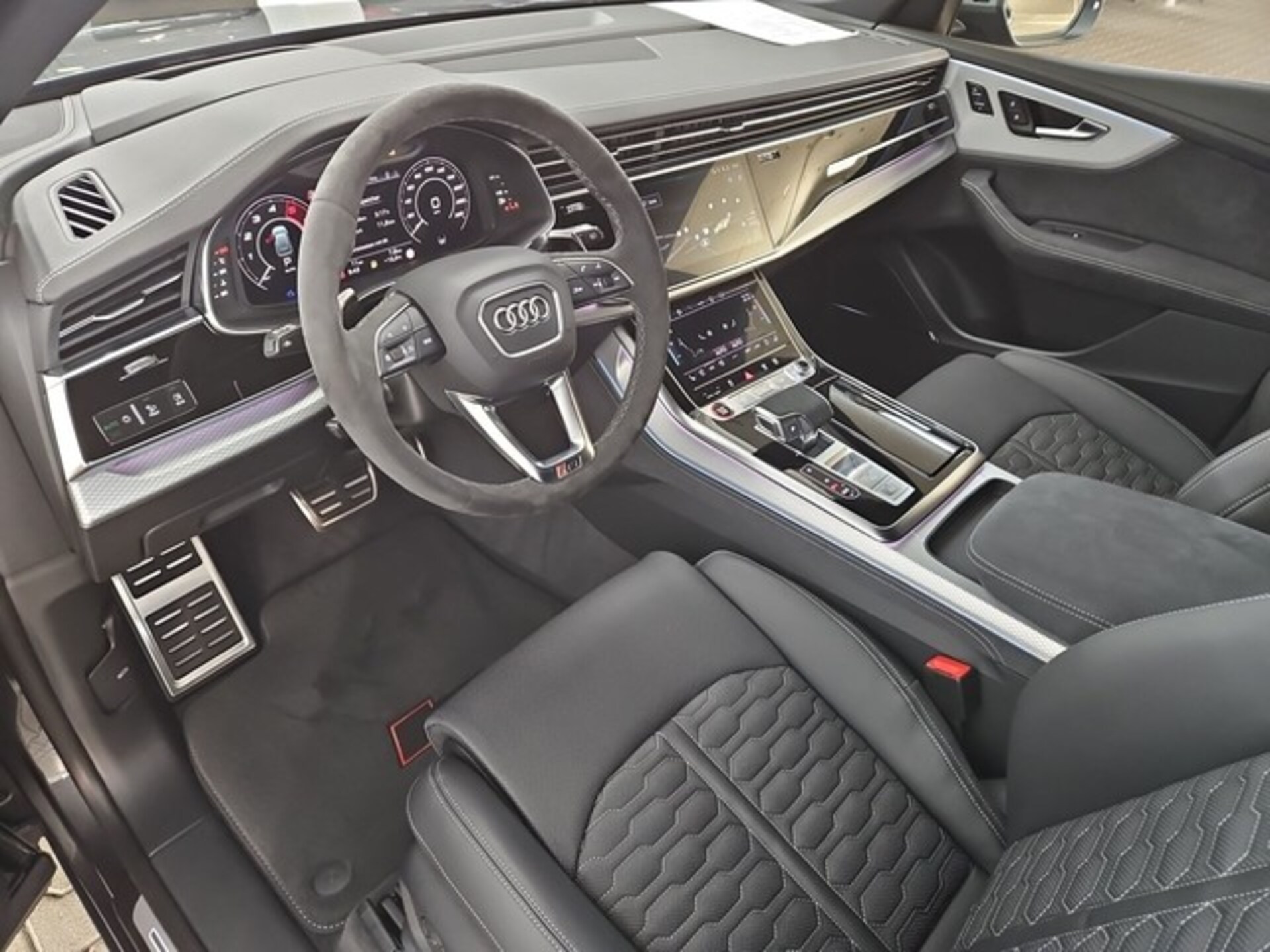 Audi RS Q8 SUV performance