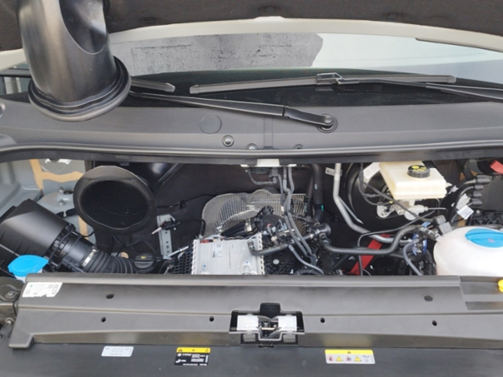 Volkswagen Crafter Kasten mittlerer Radstand – Bild 13