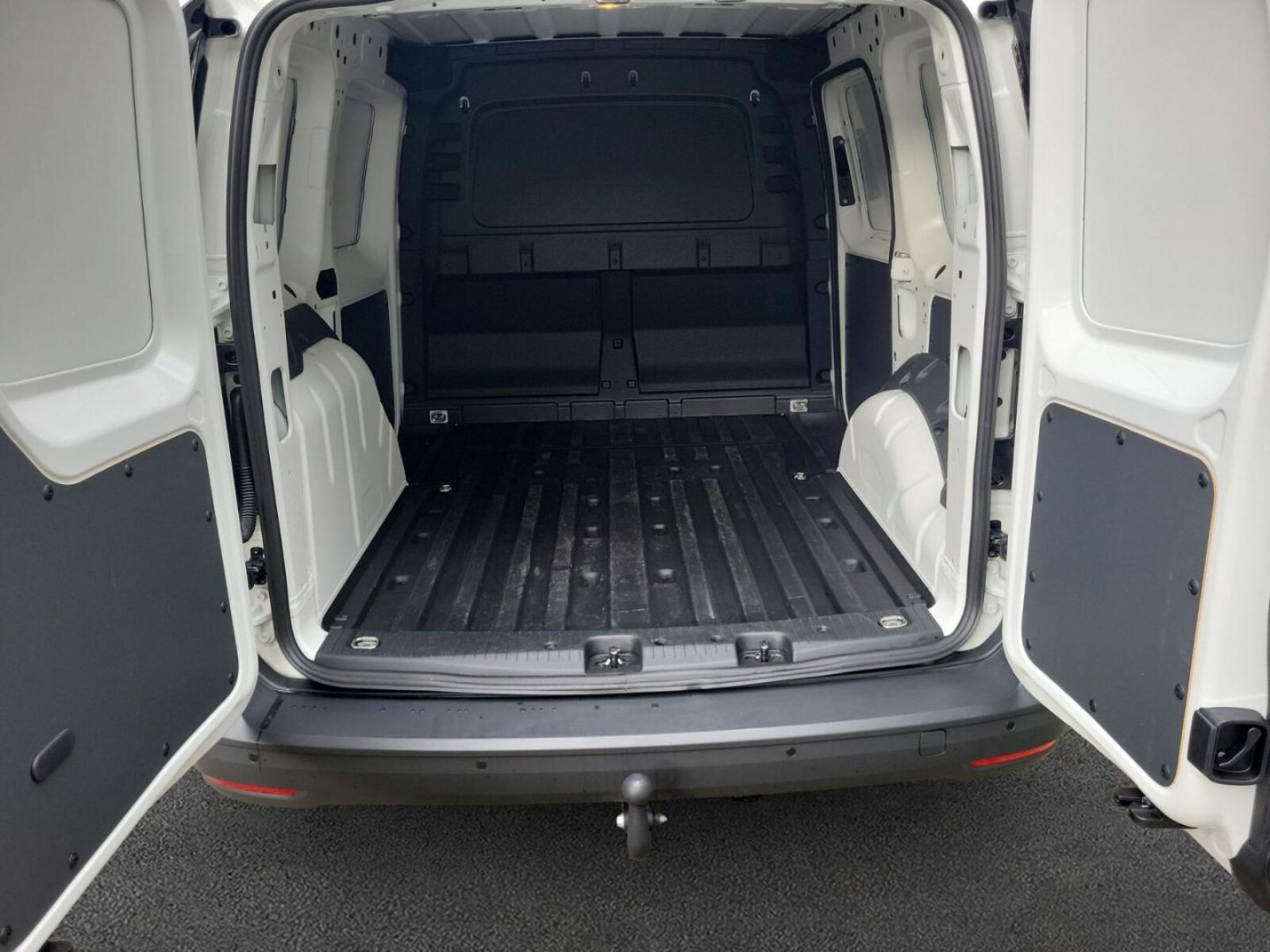 Volkswagen Caddy Cargo – Bild 8