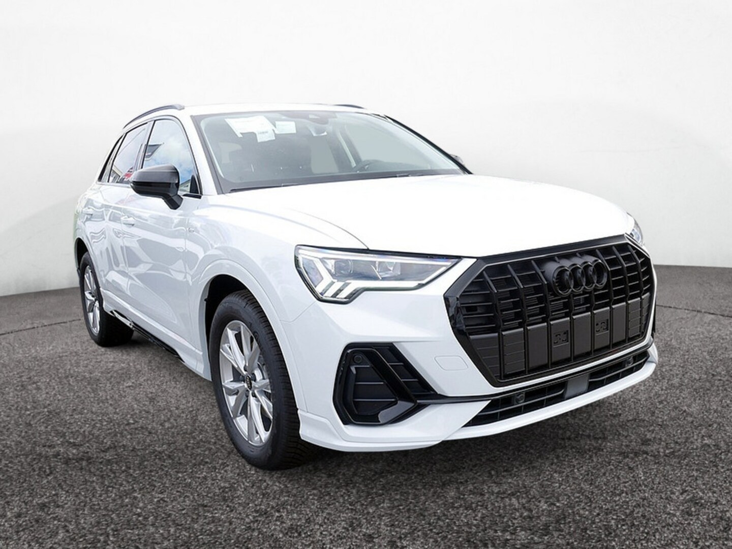 Bild über Audi Q3 TFSI 110 kW S tronic - für weitere Informationen kontaktieren Sie den Audi Partner