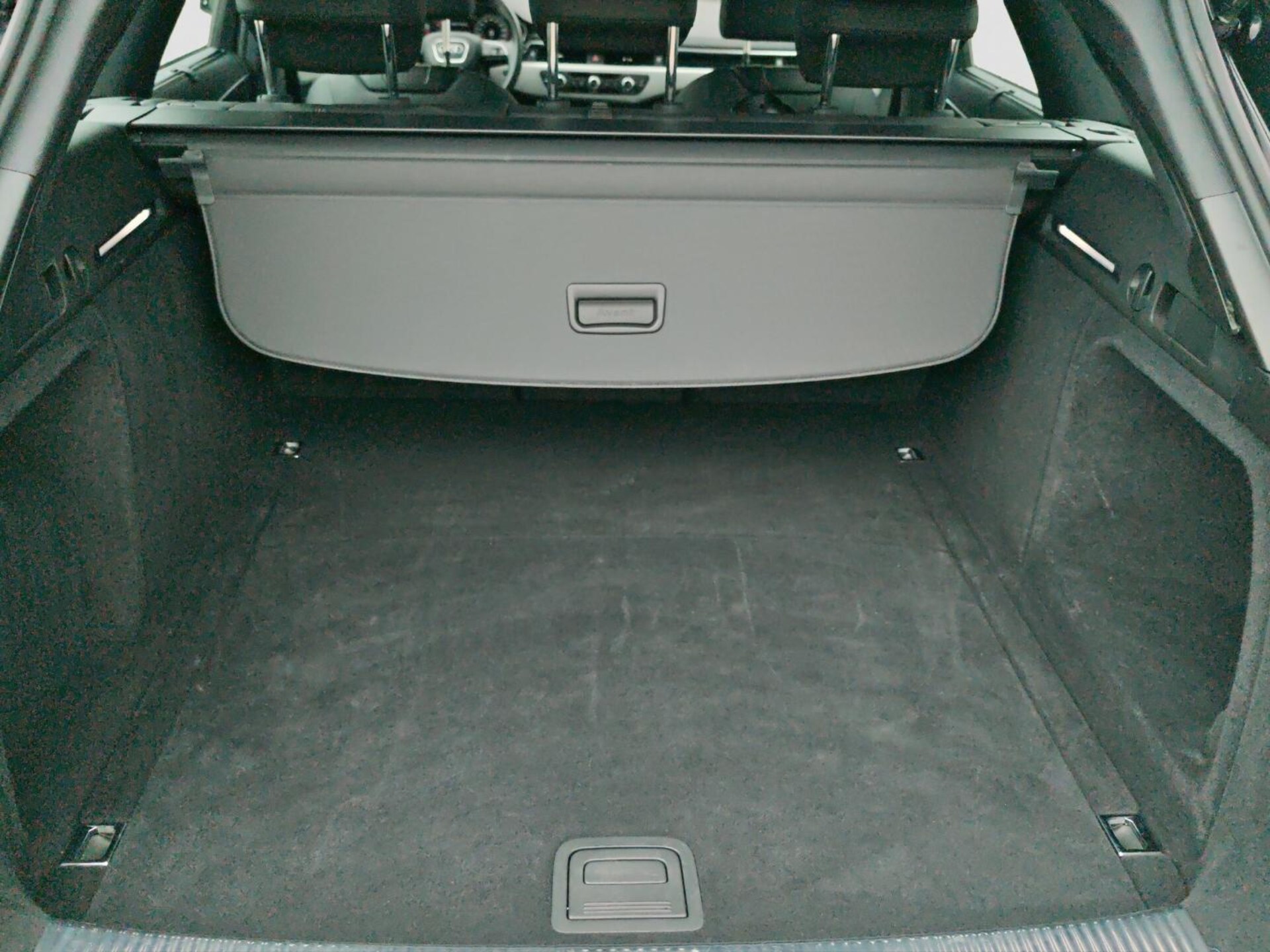 Audi A4 Avant S line