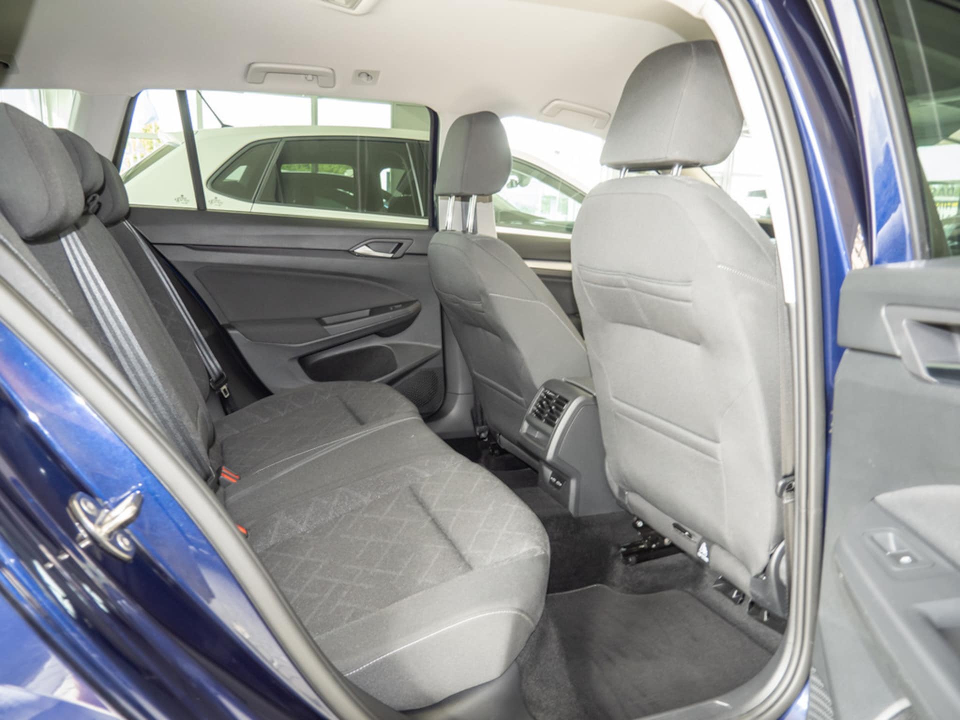 Volkswagen Golf Variant Life