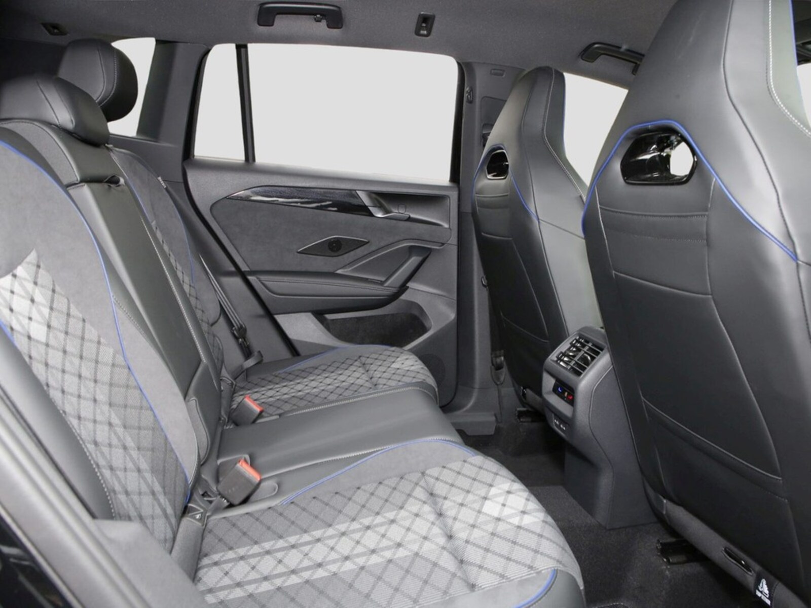 Volkswagen Tiguan – Bild 13