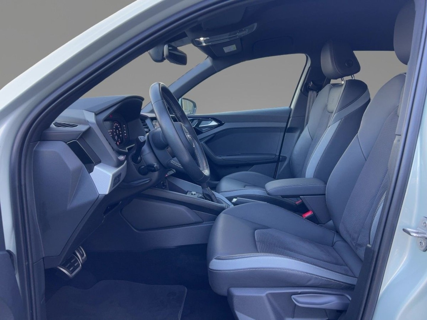 Bild über Audi A1 Sportback S line 35 TFSI S tronic - für weitere Informationen kontaktieren Sie den Audi Partner