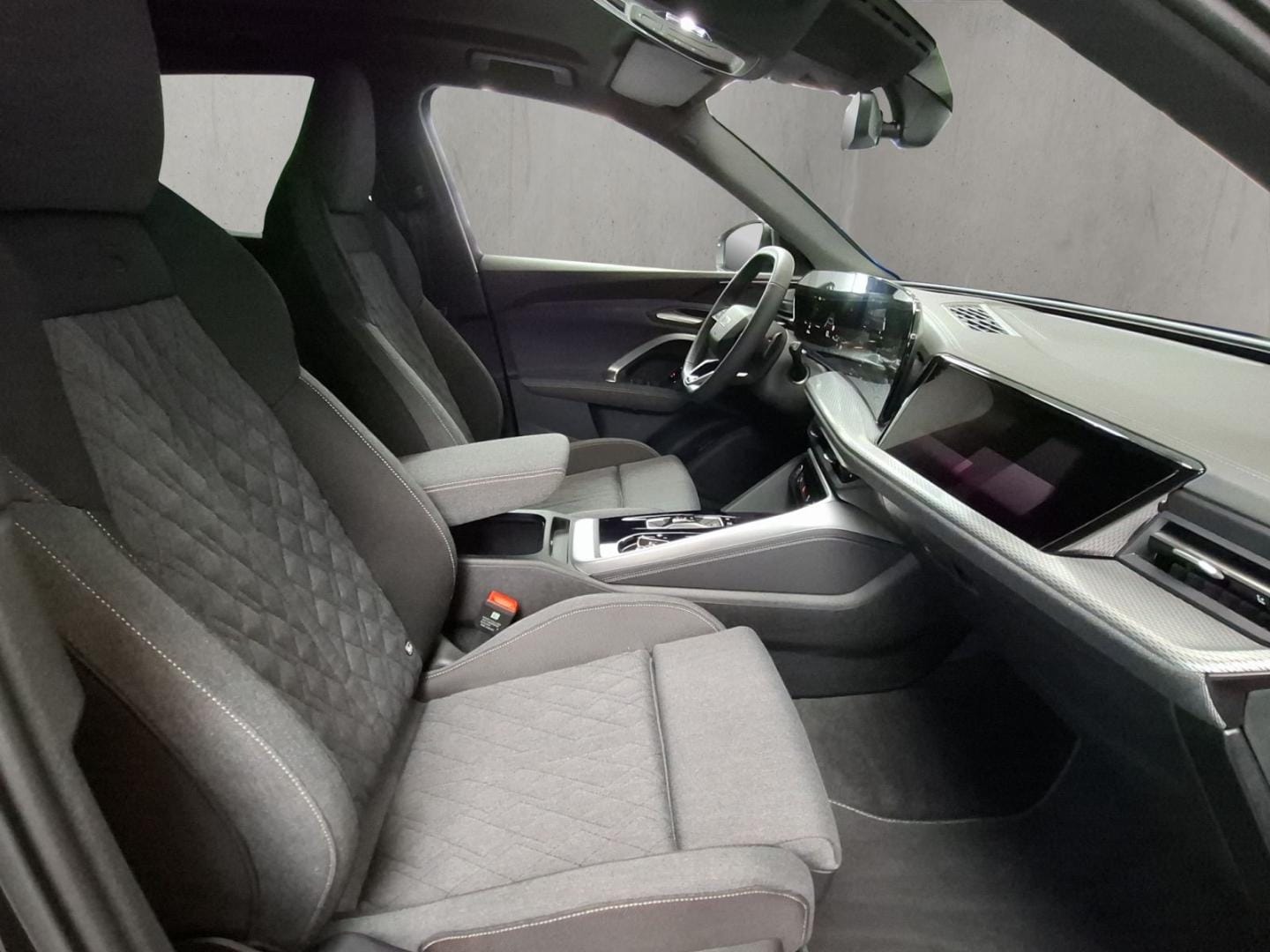 Bild über Audi Q5 SUV TFSI 150 kW S tronic - für weitere Informationen kontaktieren Sie den Audi Partner