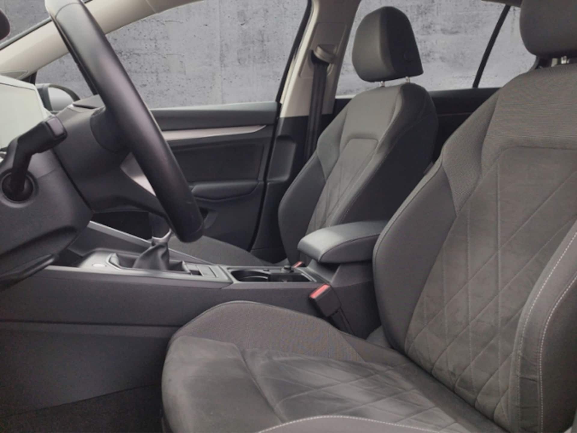 Volkswagen Golf Life
