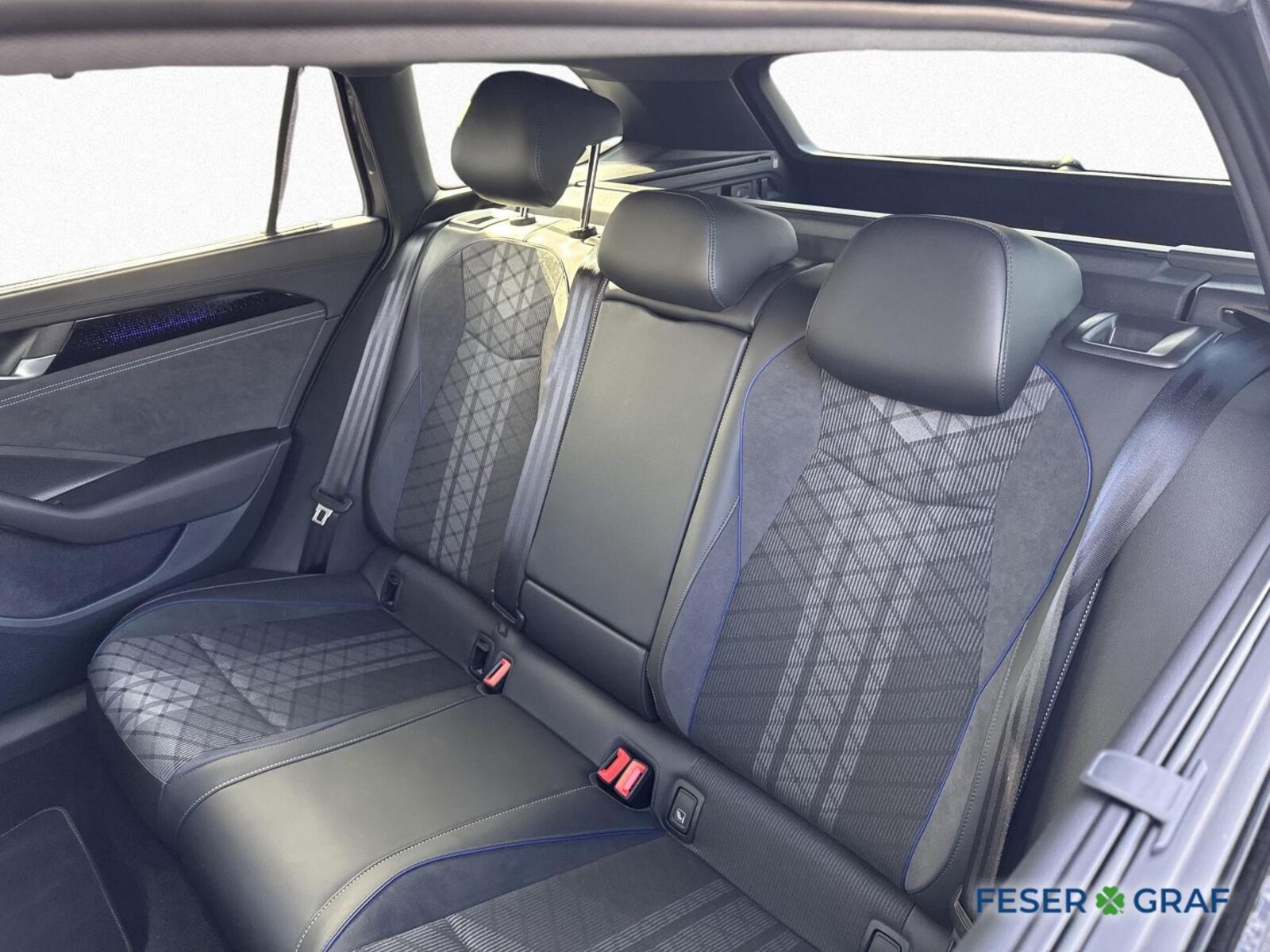 Volkswagen Passat – Bild 12