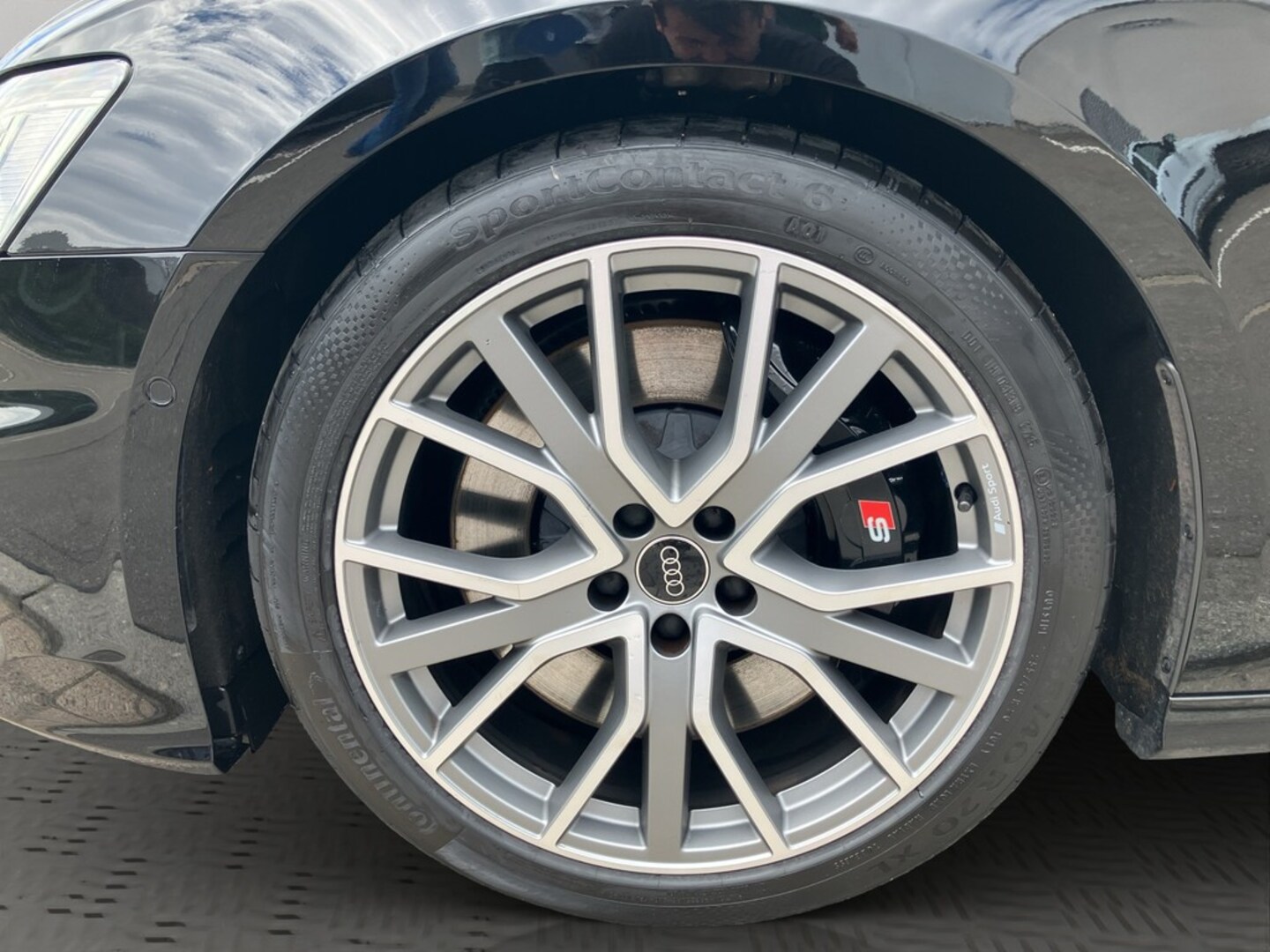 Bild über Audi S6 Avant TDI quattro tiptronic - für weitere Informationen kontaktieren Sie den Audi Partner