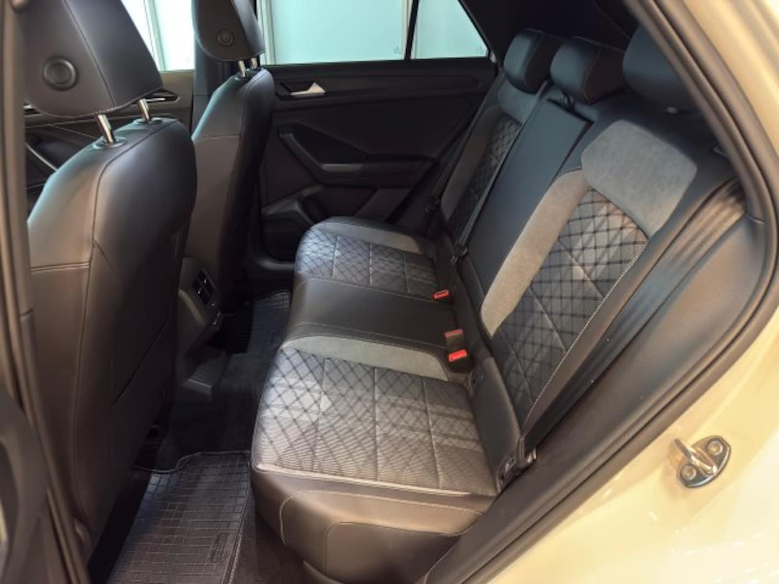 Volkswagen T-Roc – Bild 20