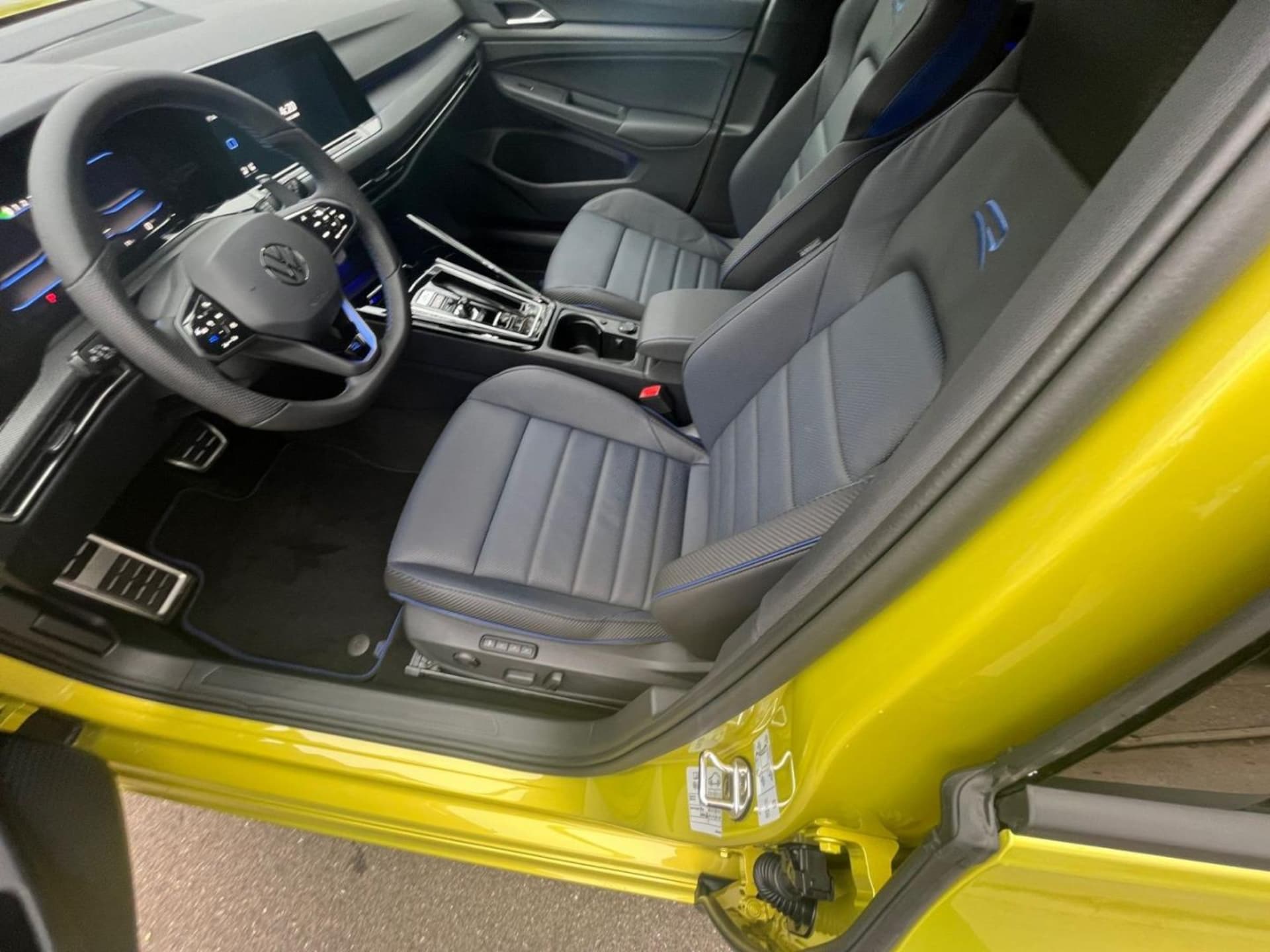 Volkswagen Golf R