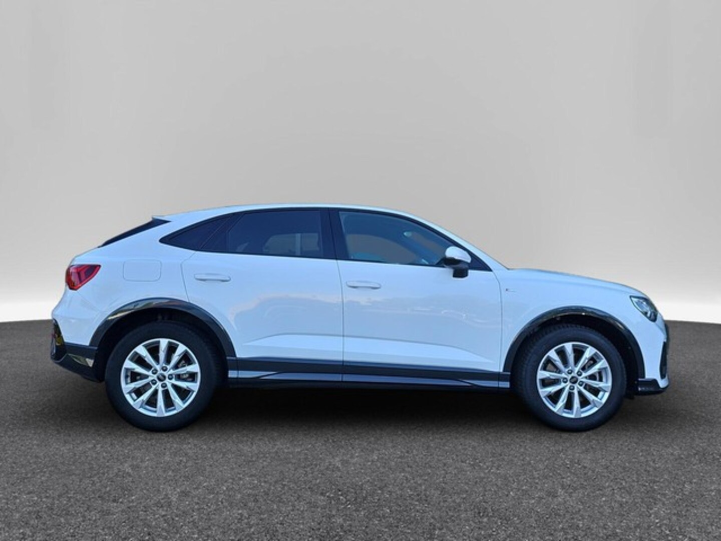 Bild über Audi Q3 Sportback S line 40 TFSI quattro S tronic - für weitere Informationen kontaktieren Sie den Audi Partner