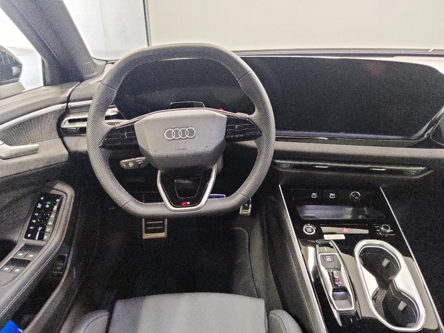 Bild über Audi A6 Avant TDI quattro 220 kW S tronic - für weitere Informationen kontaktieren Sie den Audi Partner