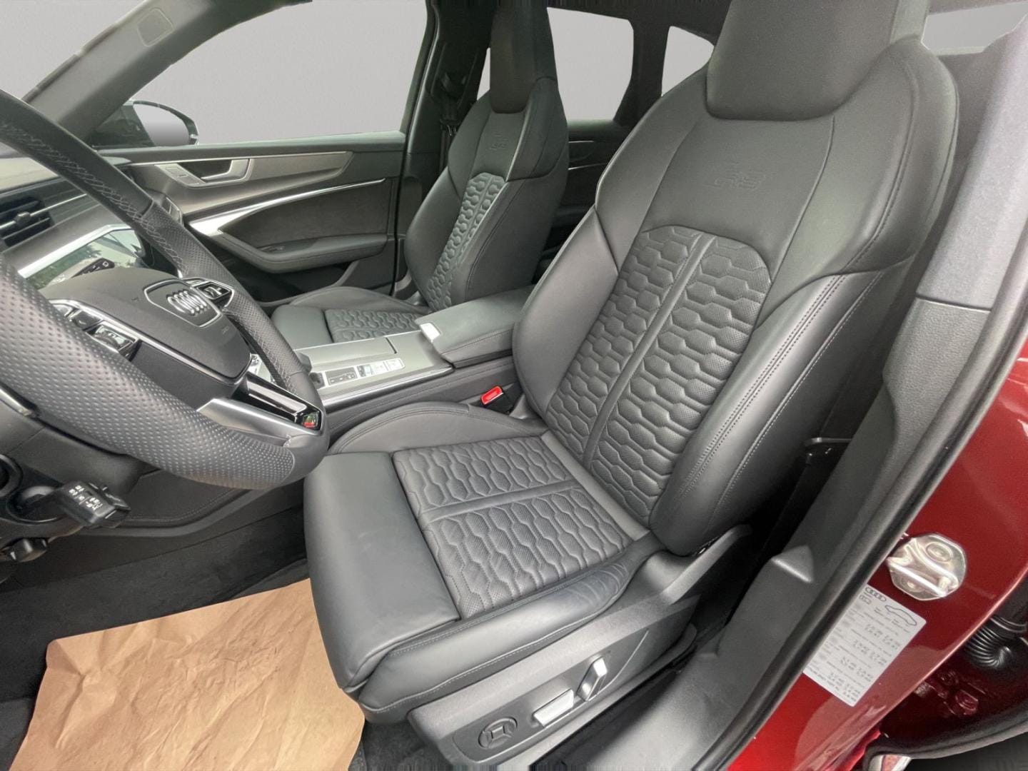Bild über Audi RS 6 Avant TFSI quattro tiptronic - für weitere Informationen kontaktieren Sie den Audi Partner