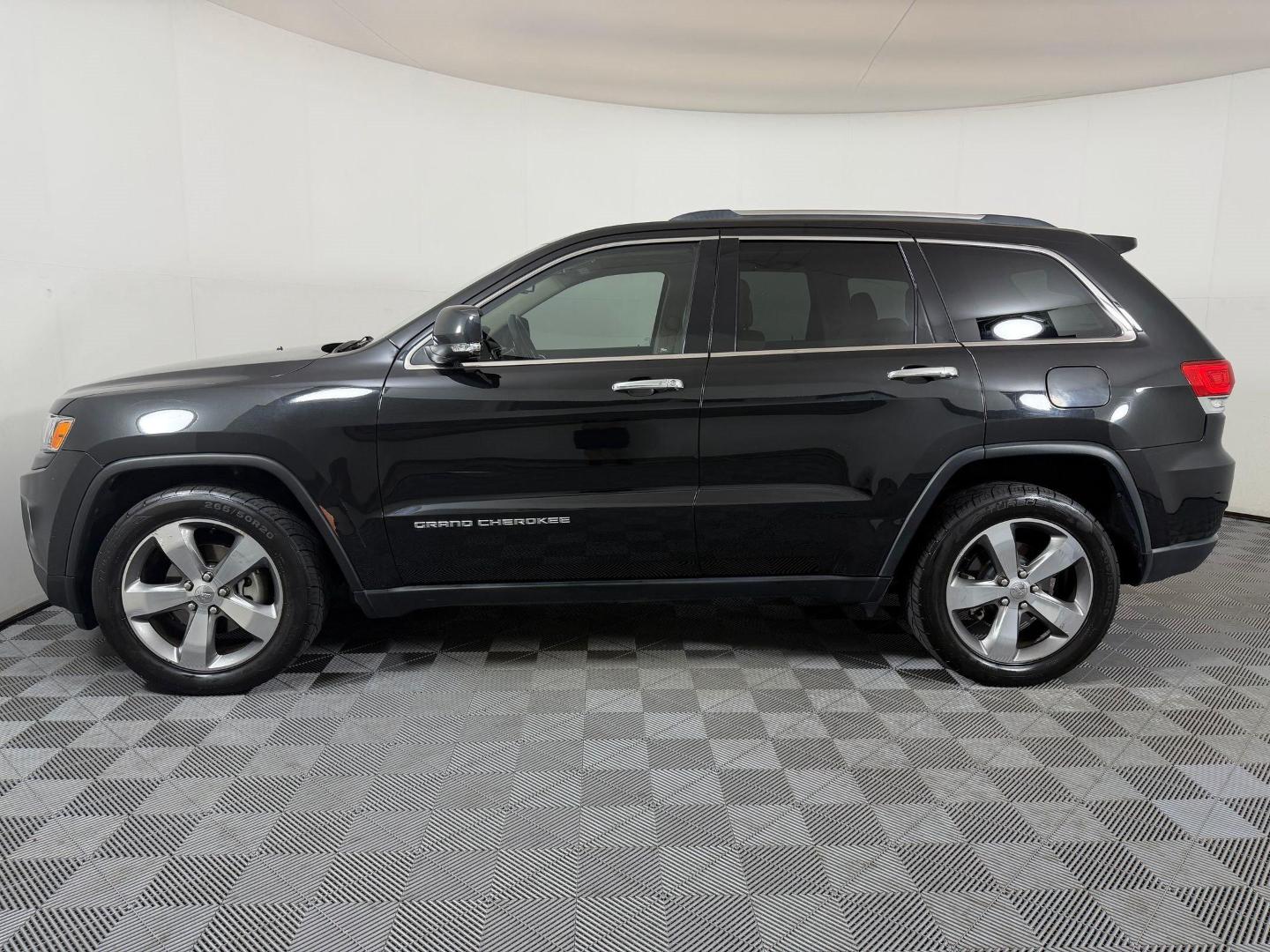 Used 2014 Jeep Grand Cherokee Limited with VIN 1C4RJEBG3EC433474 for sale in Brentwood, TN