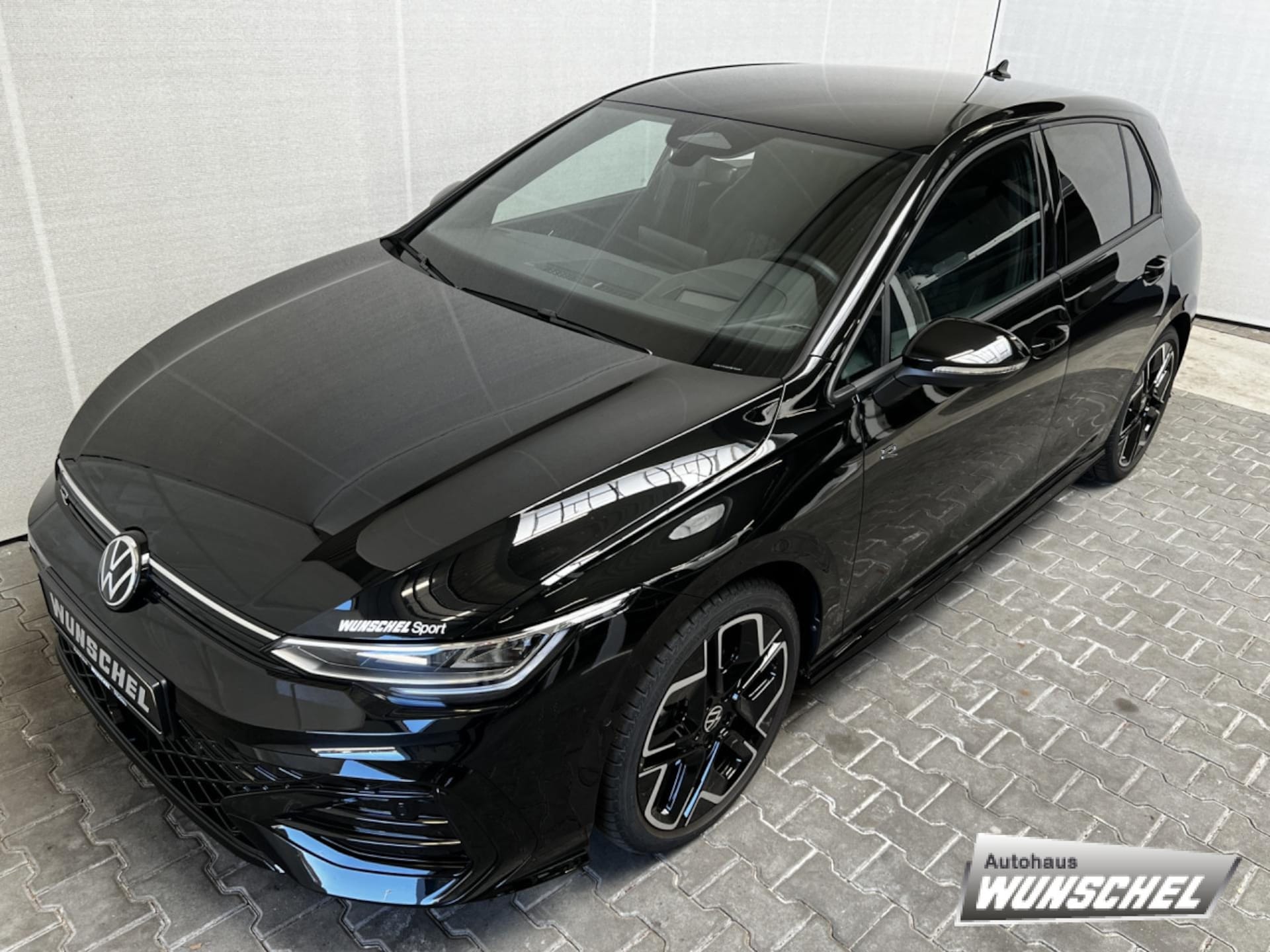 Volkswagen Golf R-Line
