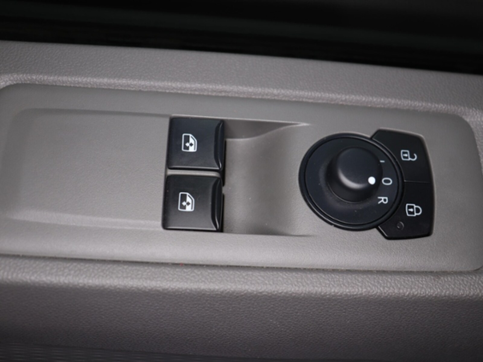 Volkswagen Transporter Kasten kurzer Radstand – Bild 13