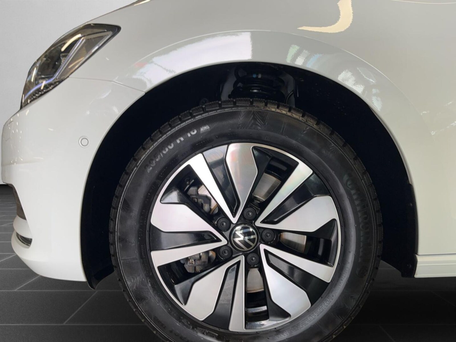 Volkswagen Touran – Bild 8