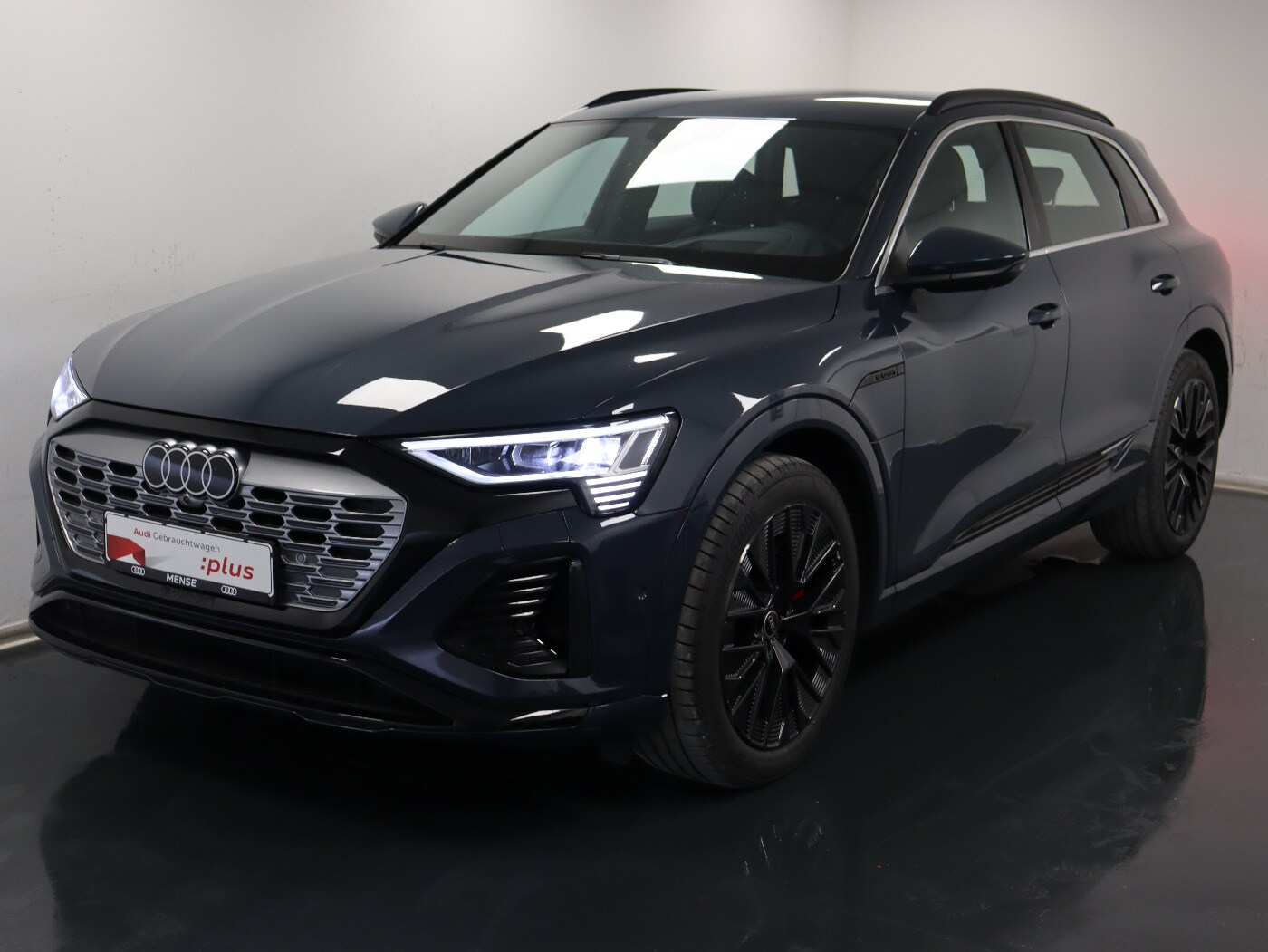 Image about Audi Q8 e-tron S line 55 e-tron quattro