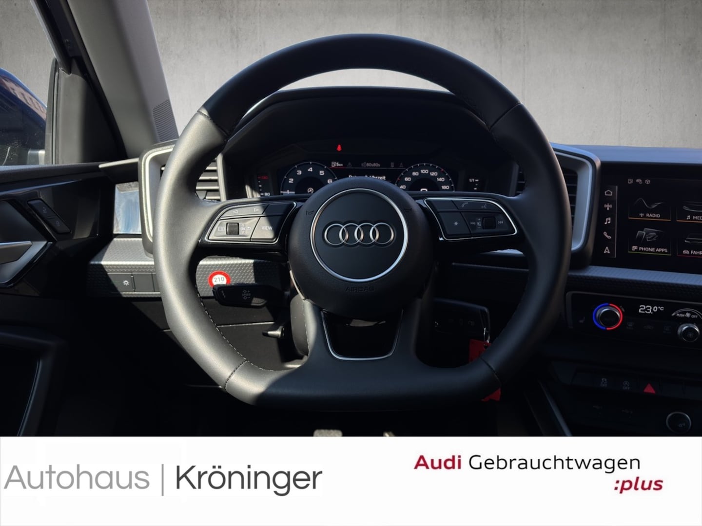 Bild über Audi A1 allstreet 30 TFSI Schaltgetriebe - für weitere Informationen kontaktieren Sie den Audi Partner