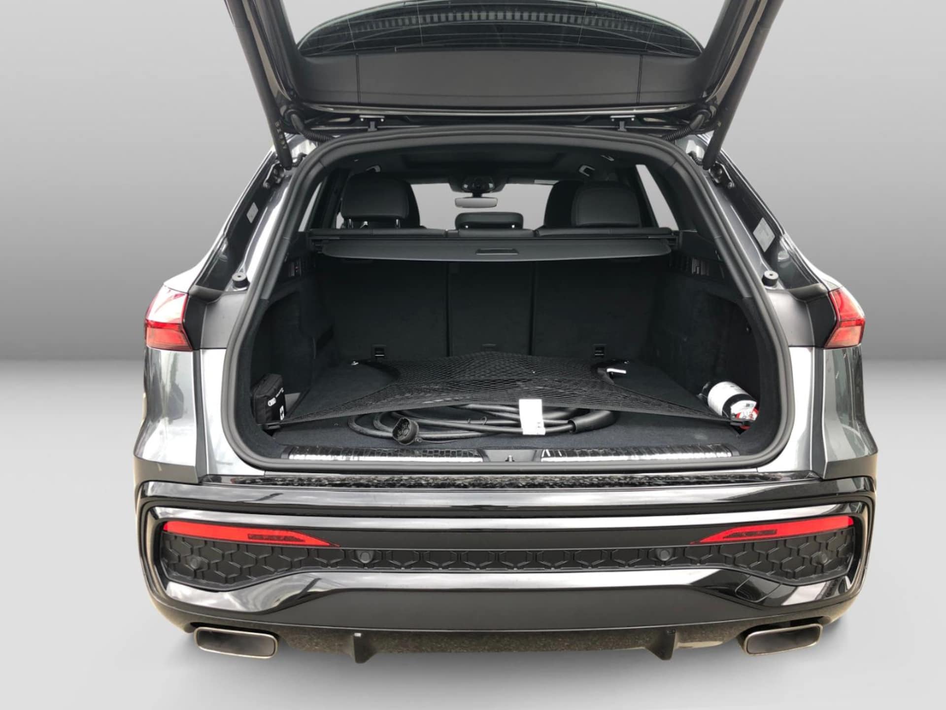Audi Q5 SUV e-hybrid edition one