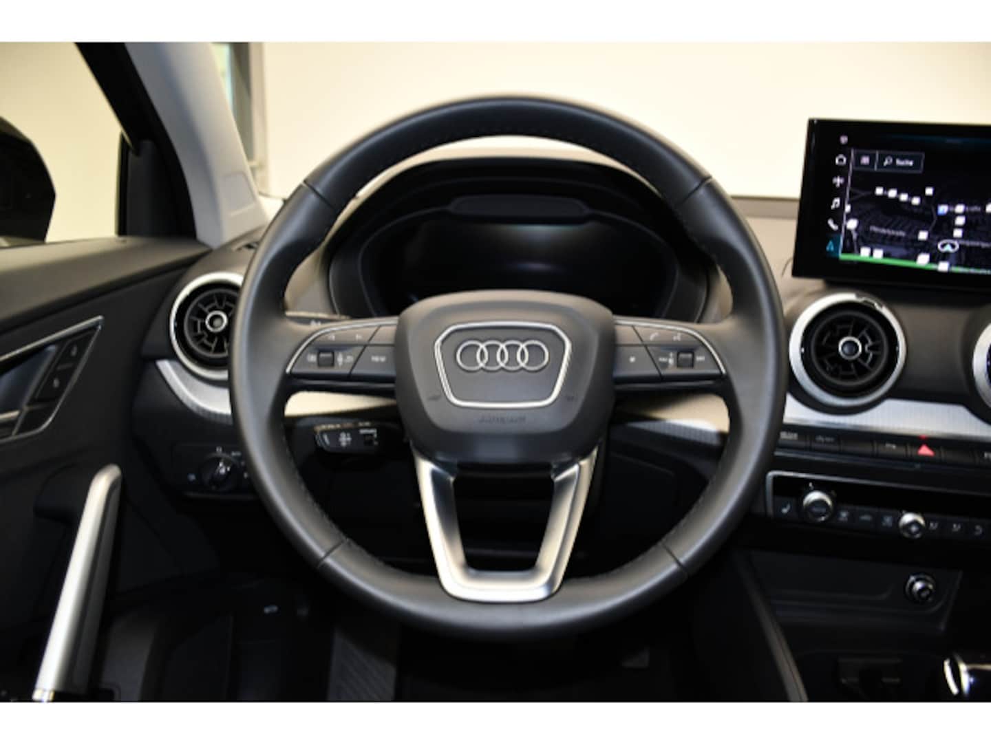 Bild über Audi Q2 S line 40 TFSI quattro S tronic - für weitere Informationen kontaktieren Sie den Audi Partner