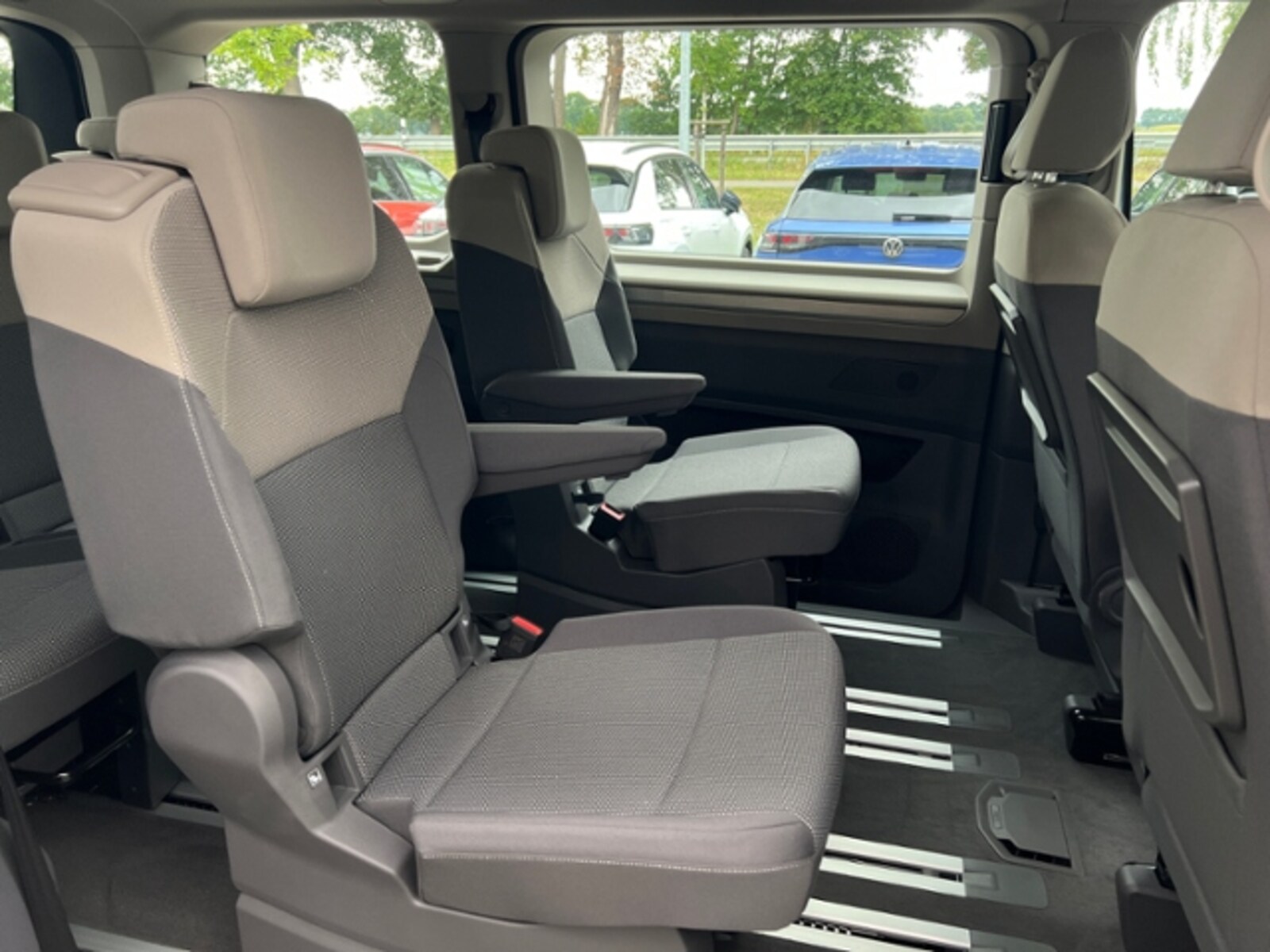Volkswagen Multivan – Bild 10