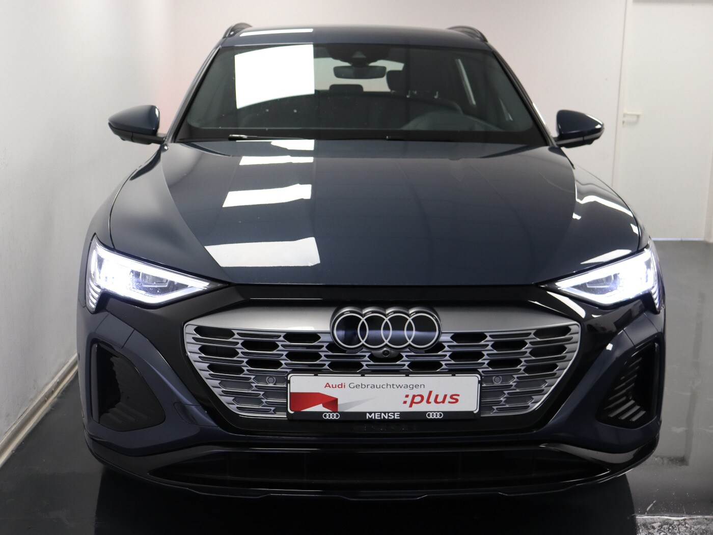 Image about Audi Q8 e-tron S line 55 e-tron quattro