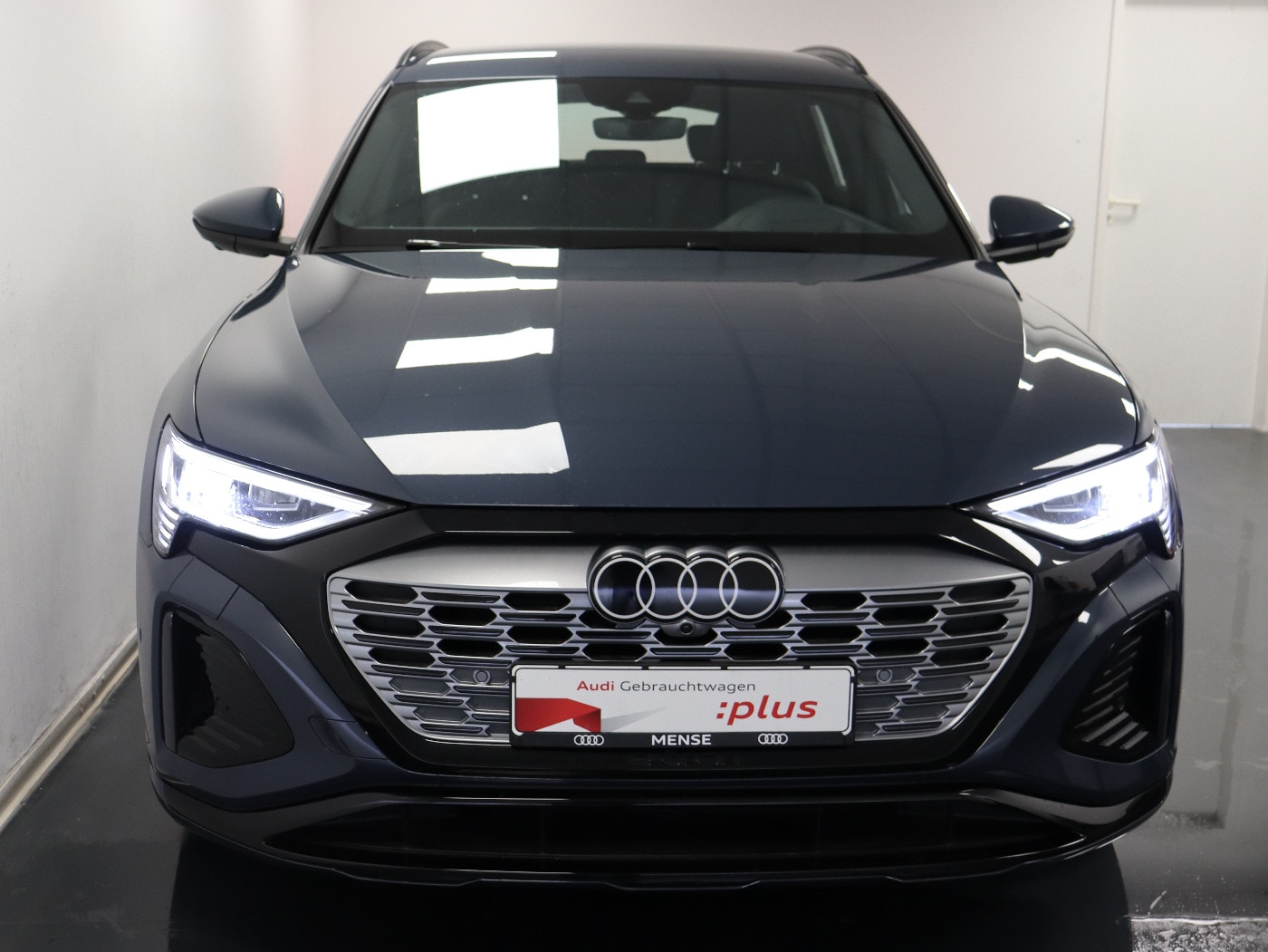 Image about Audi Q8 e-tron S line 55 e-tron quattro