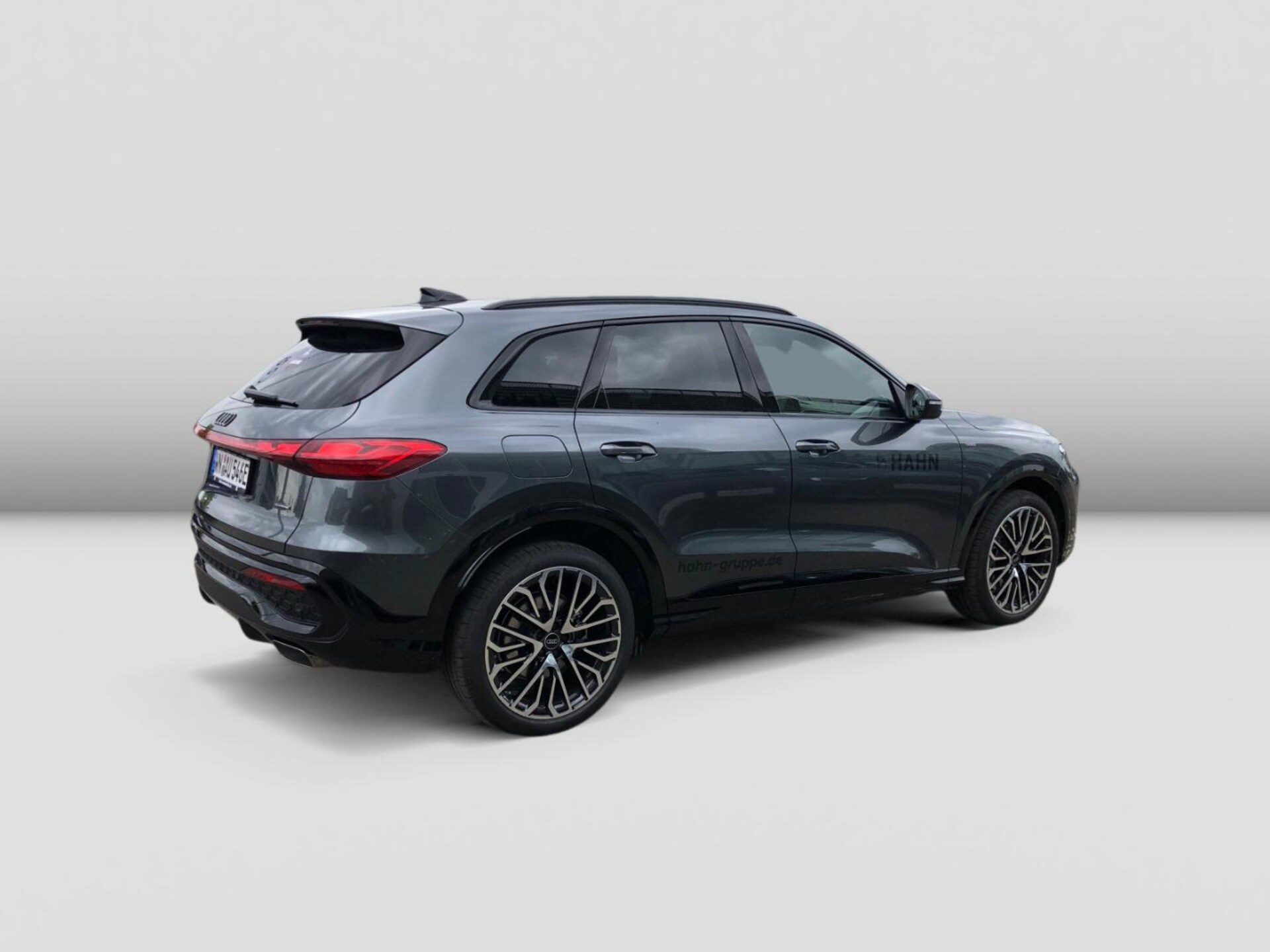Audi Q5 SUV e-hybrid edition one