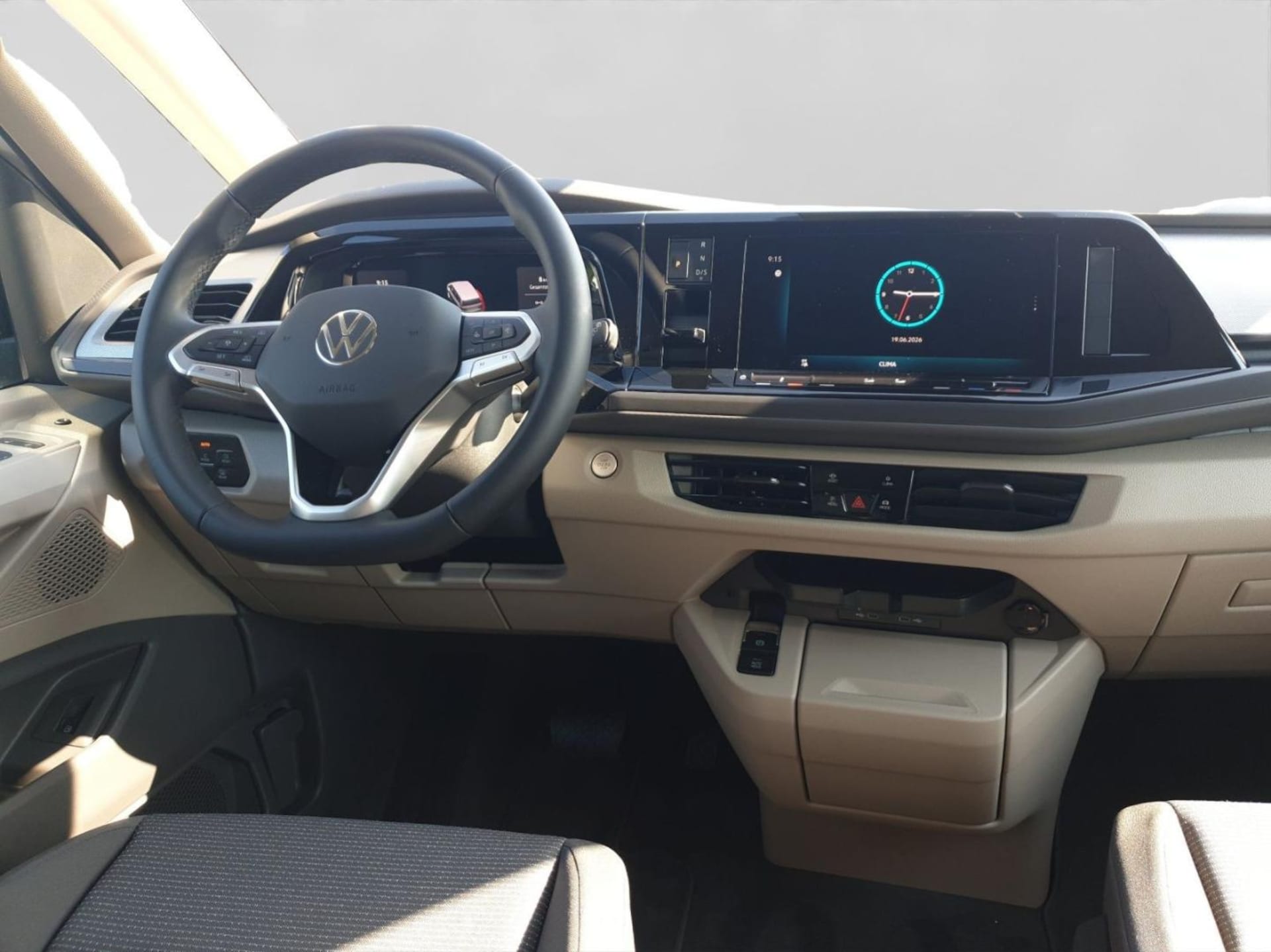Volkswagen Multivan Langversion Basis-Modell