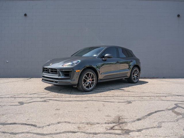 Photo of 2023 Porsche Macan 