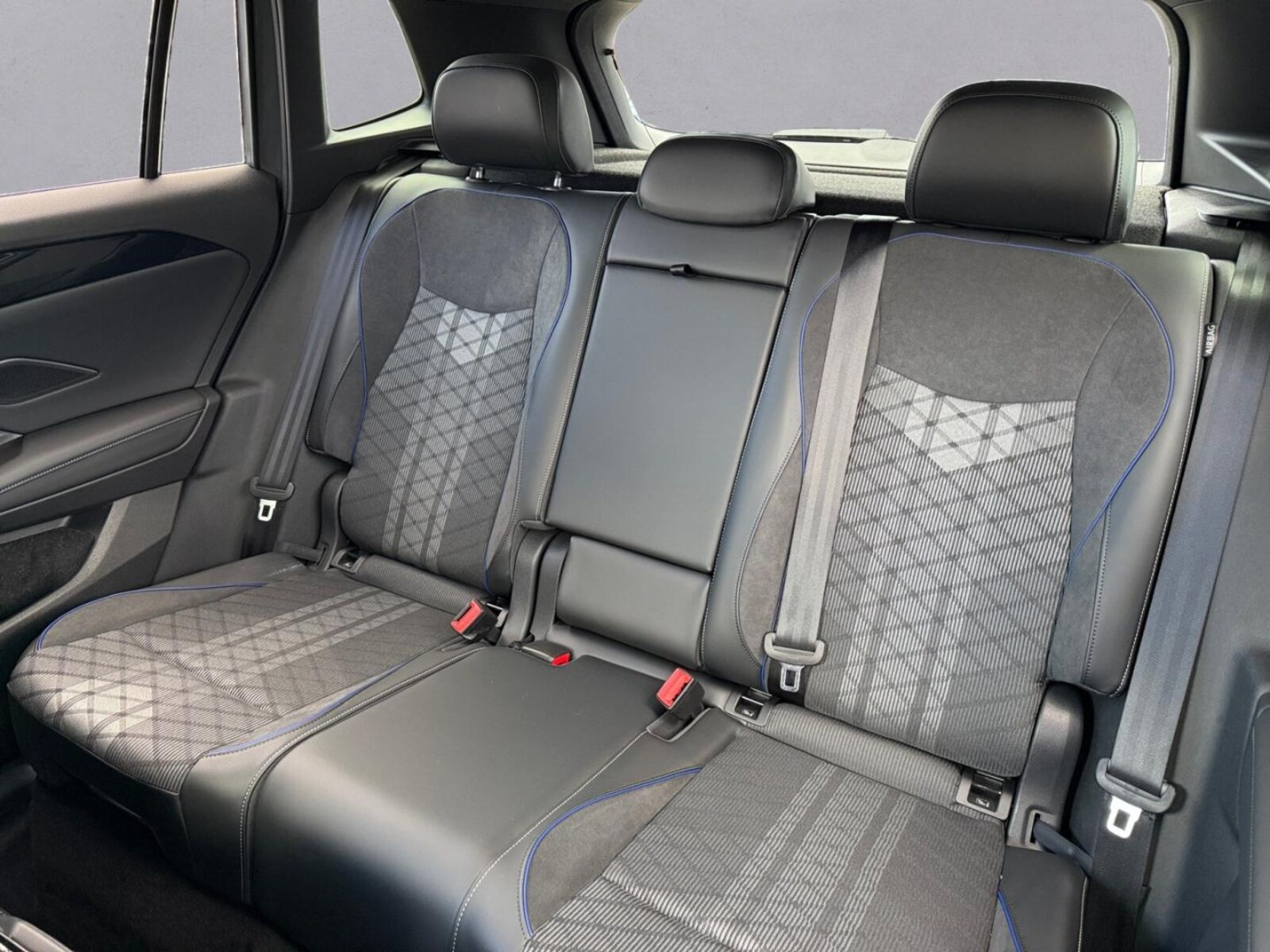 Volkswagen Tiguan – Bild 13