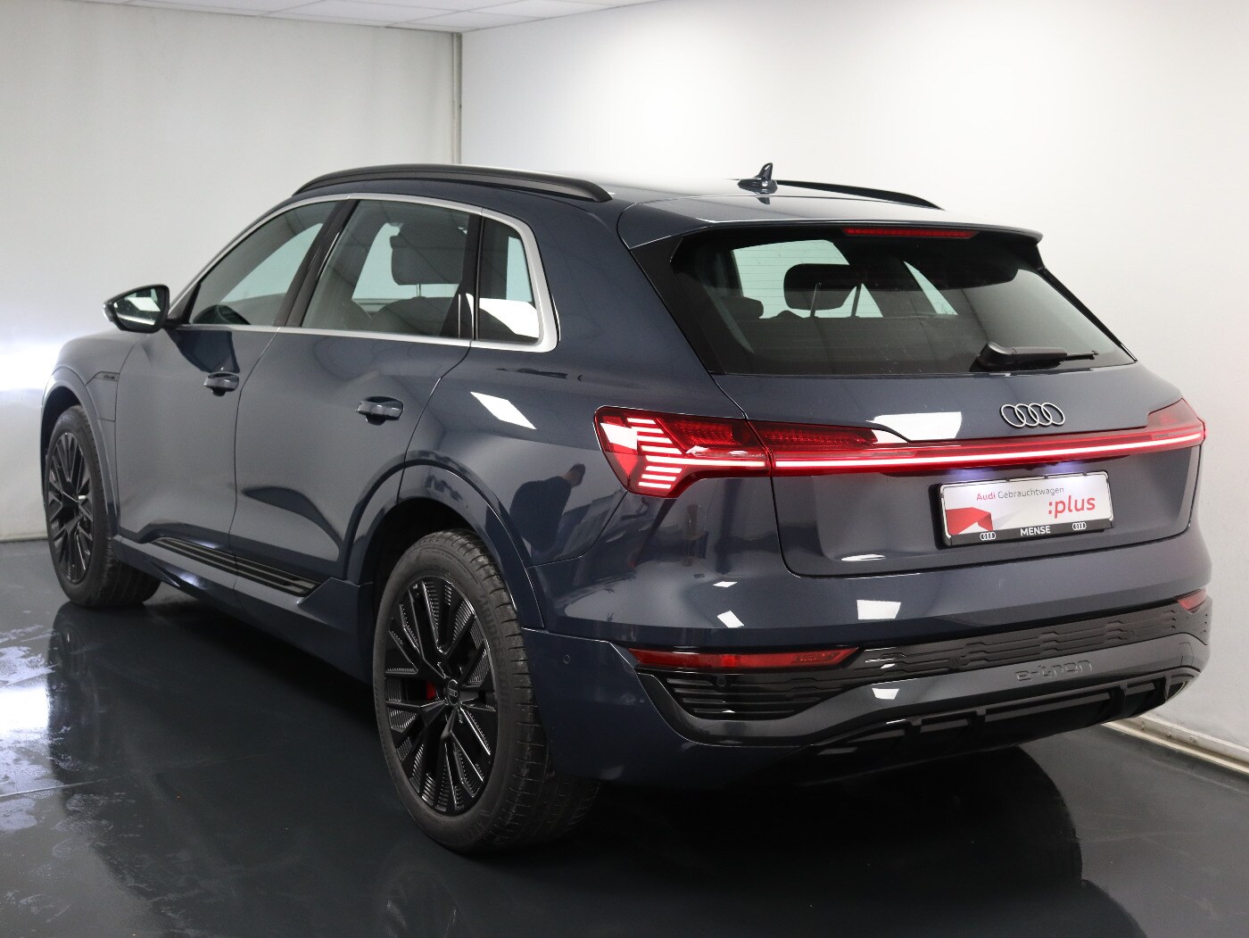 Image about Audi Q8 e-tron S line 55 e-tron quattro