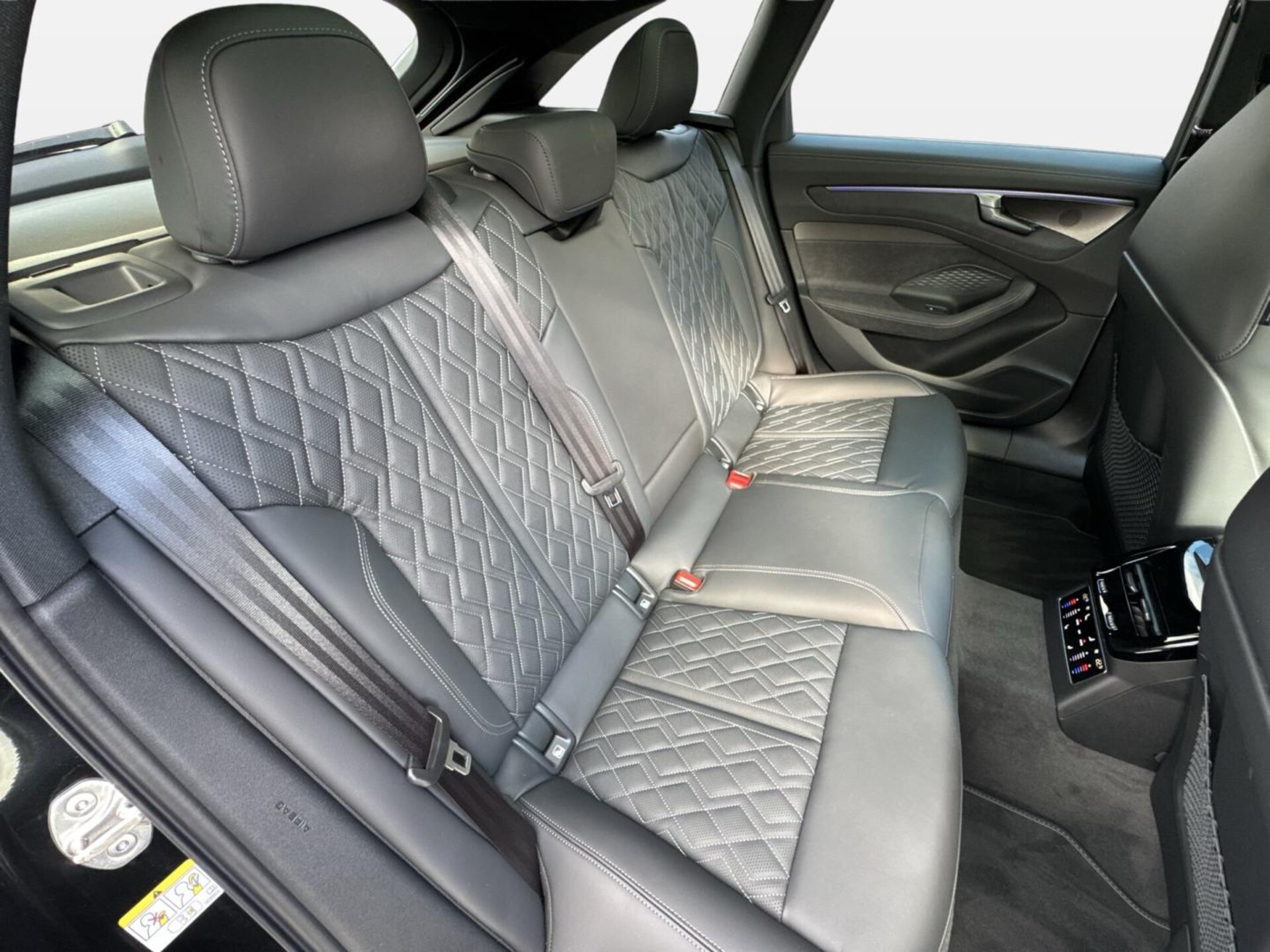 Audi A6 Avant edition one