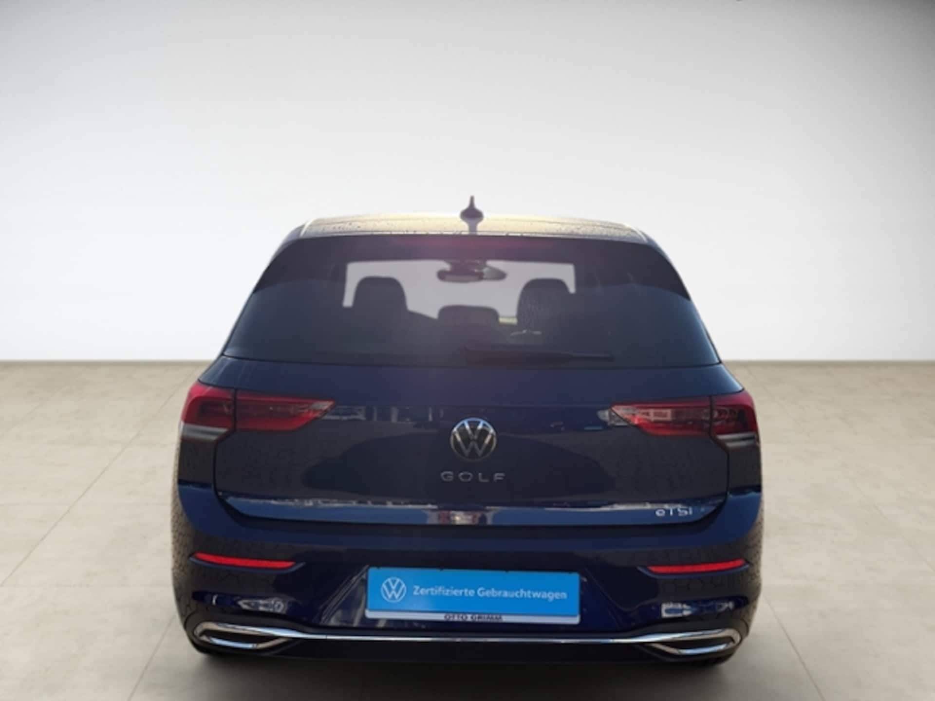 Volkswagen Golf Style