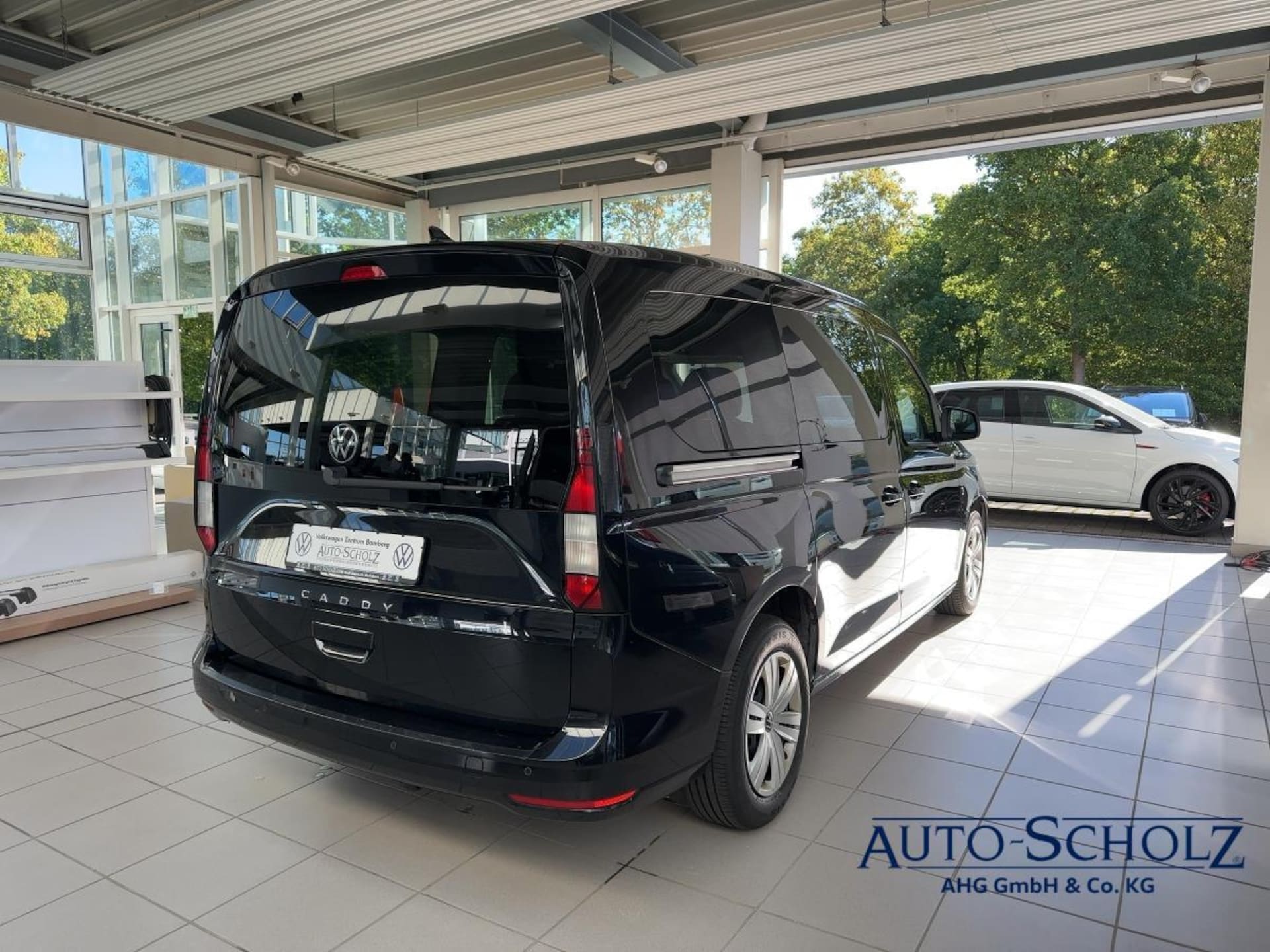 Volkswagen Caddy Maxi Basis-Modell