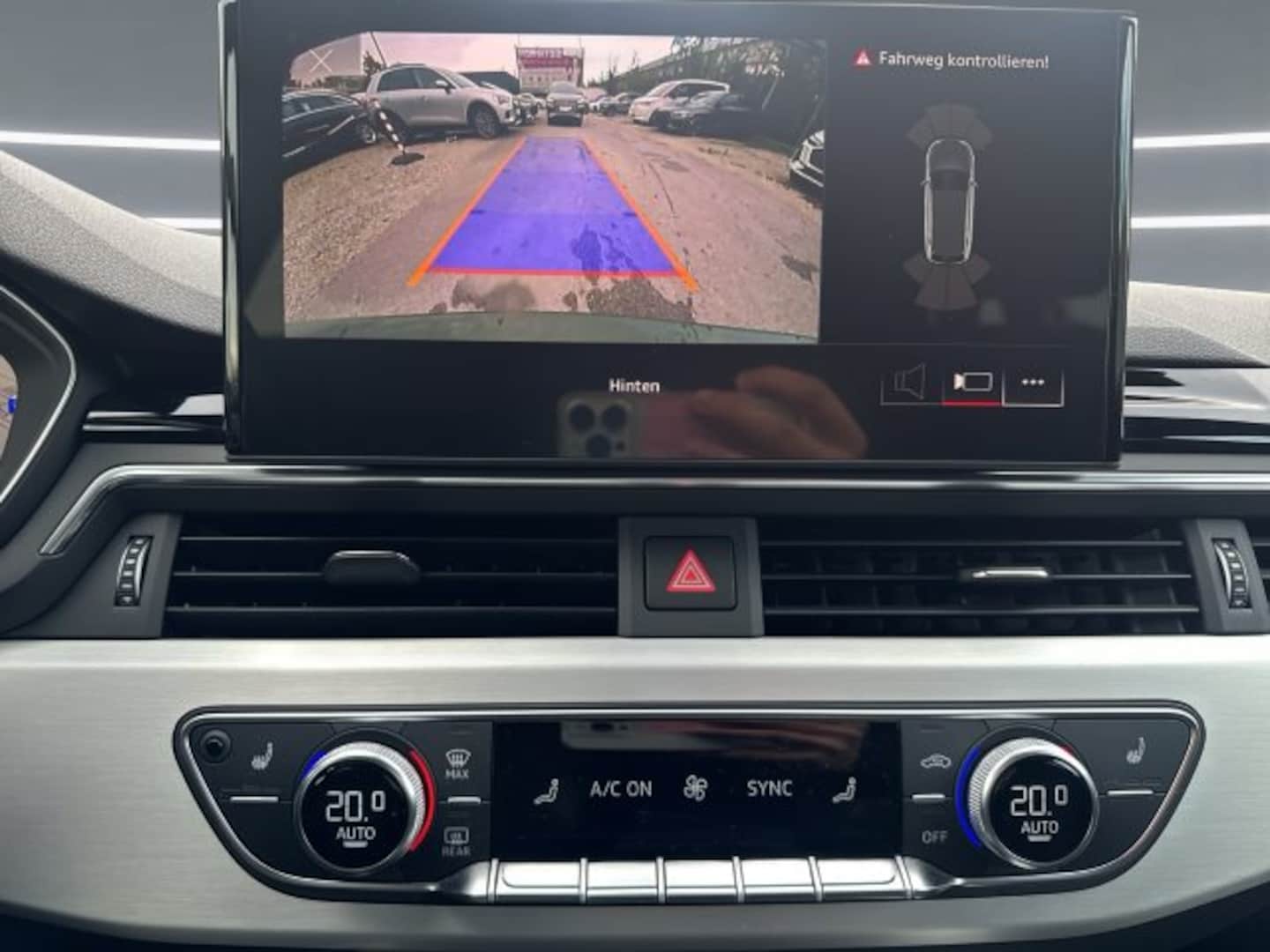 Bild über Audi A4 Avant S line 40 TFSI quattro S tronic - für weitere Informationen kontaktieren Sie den Audi Partner