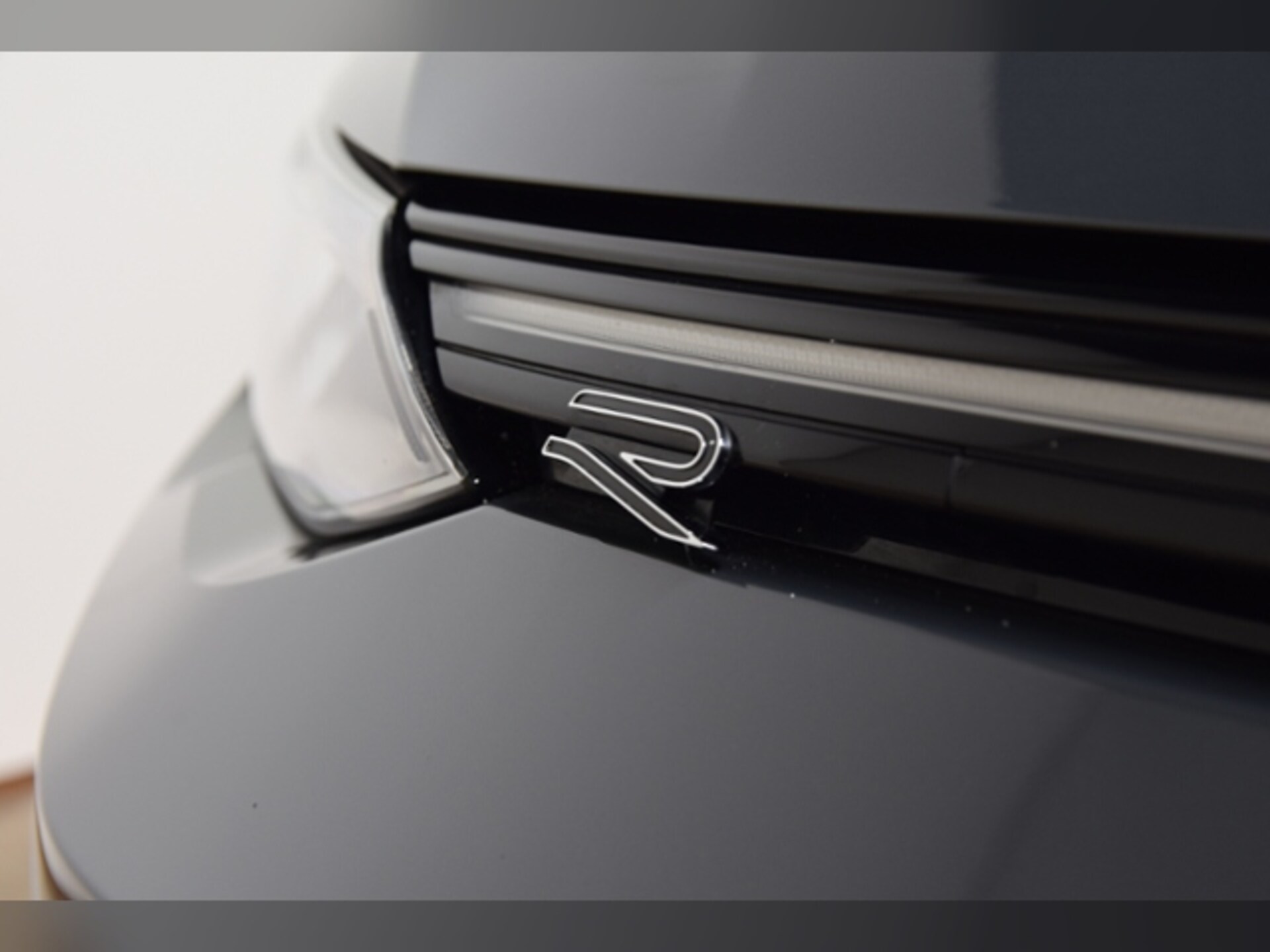 Volkswagen Golf Variant R-Line